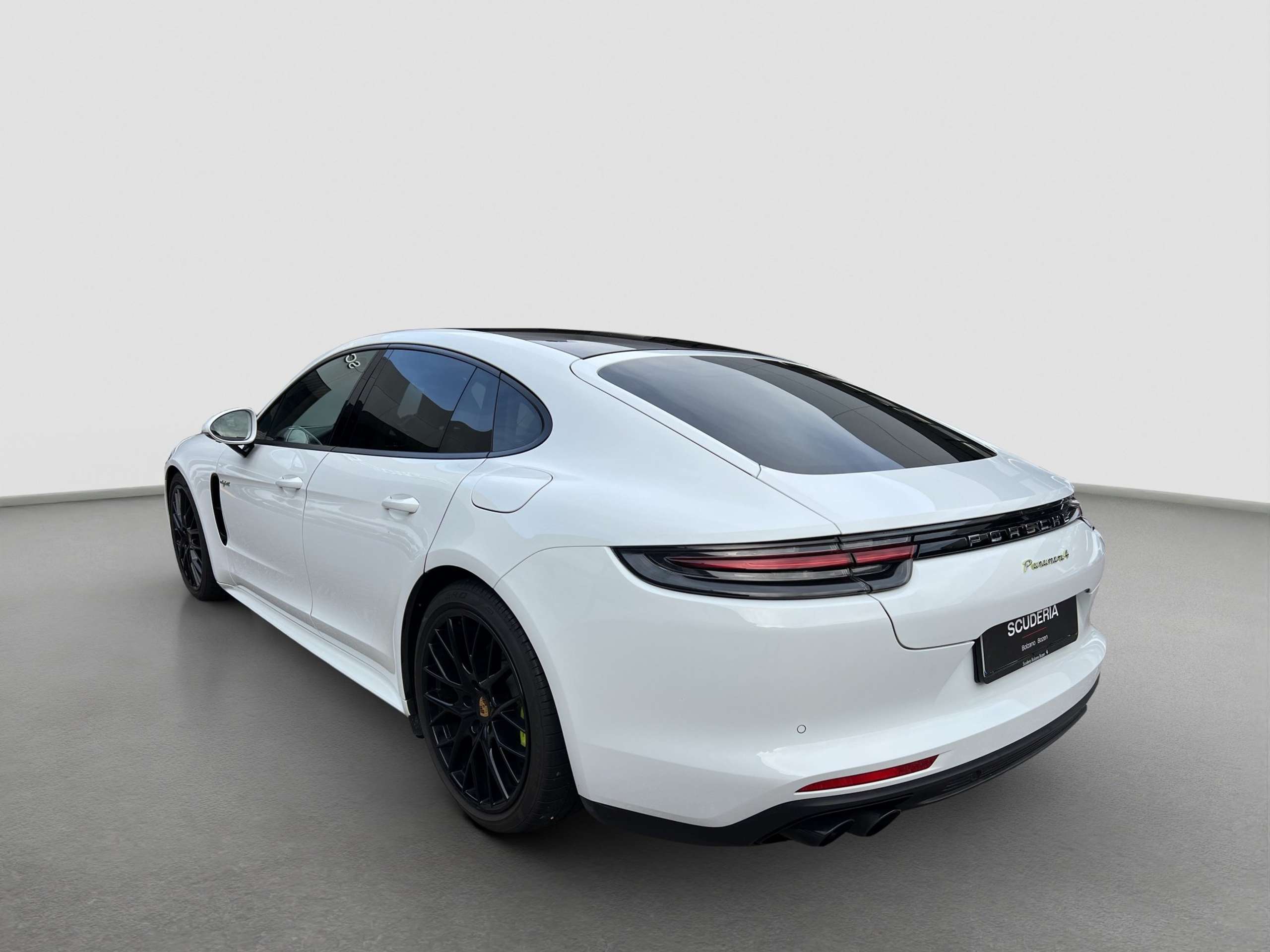 Porsche - Panamera