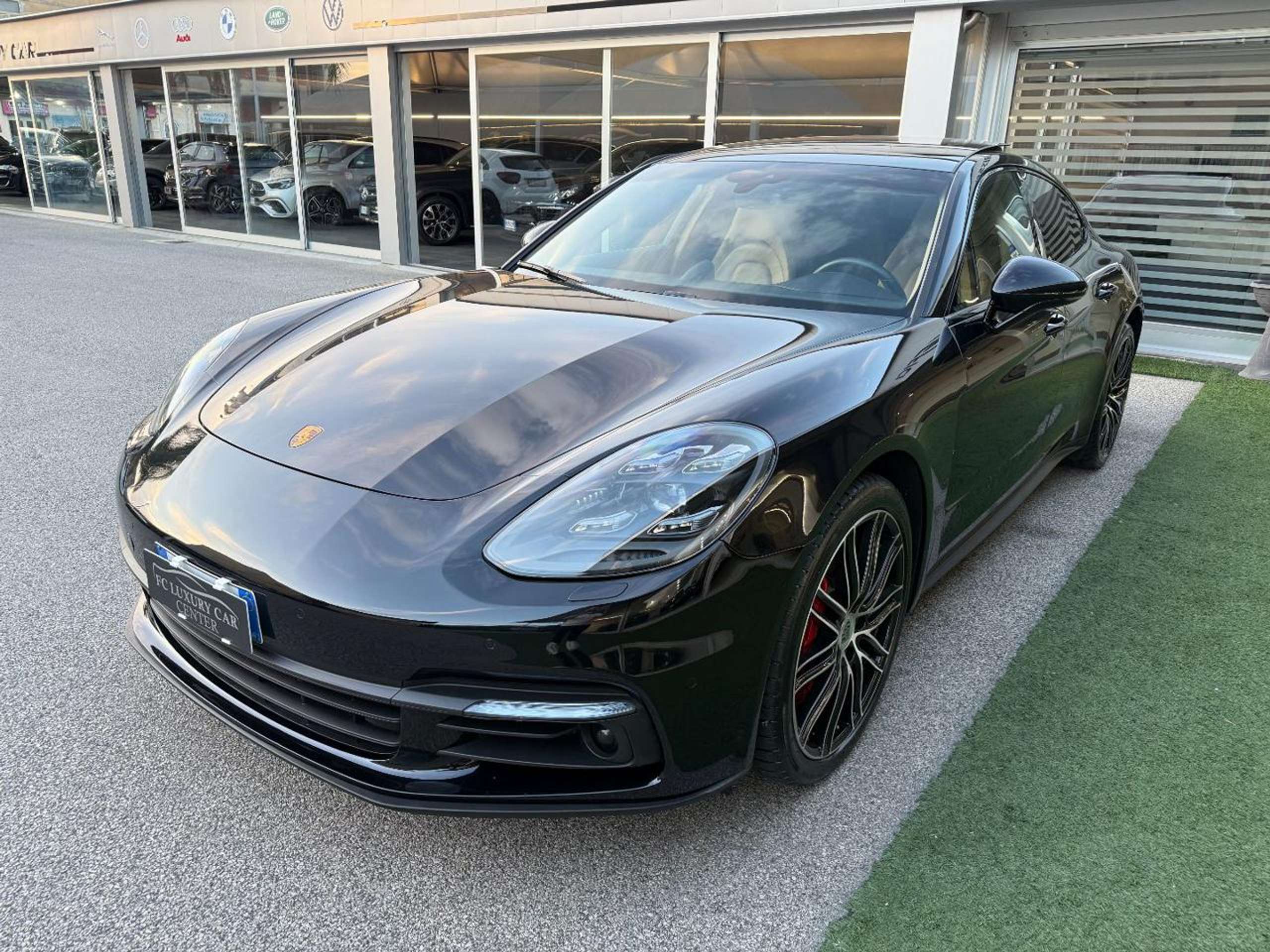 Porsche - Panamera