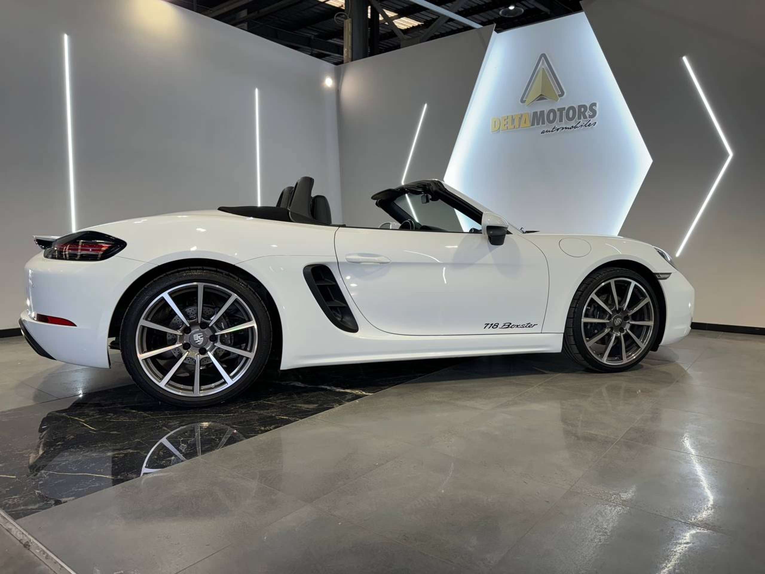 Porsche - Boxster