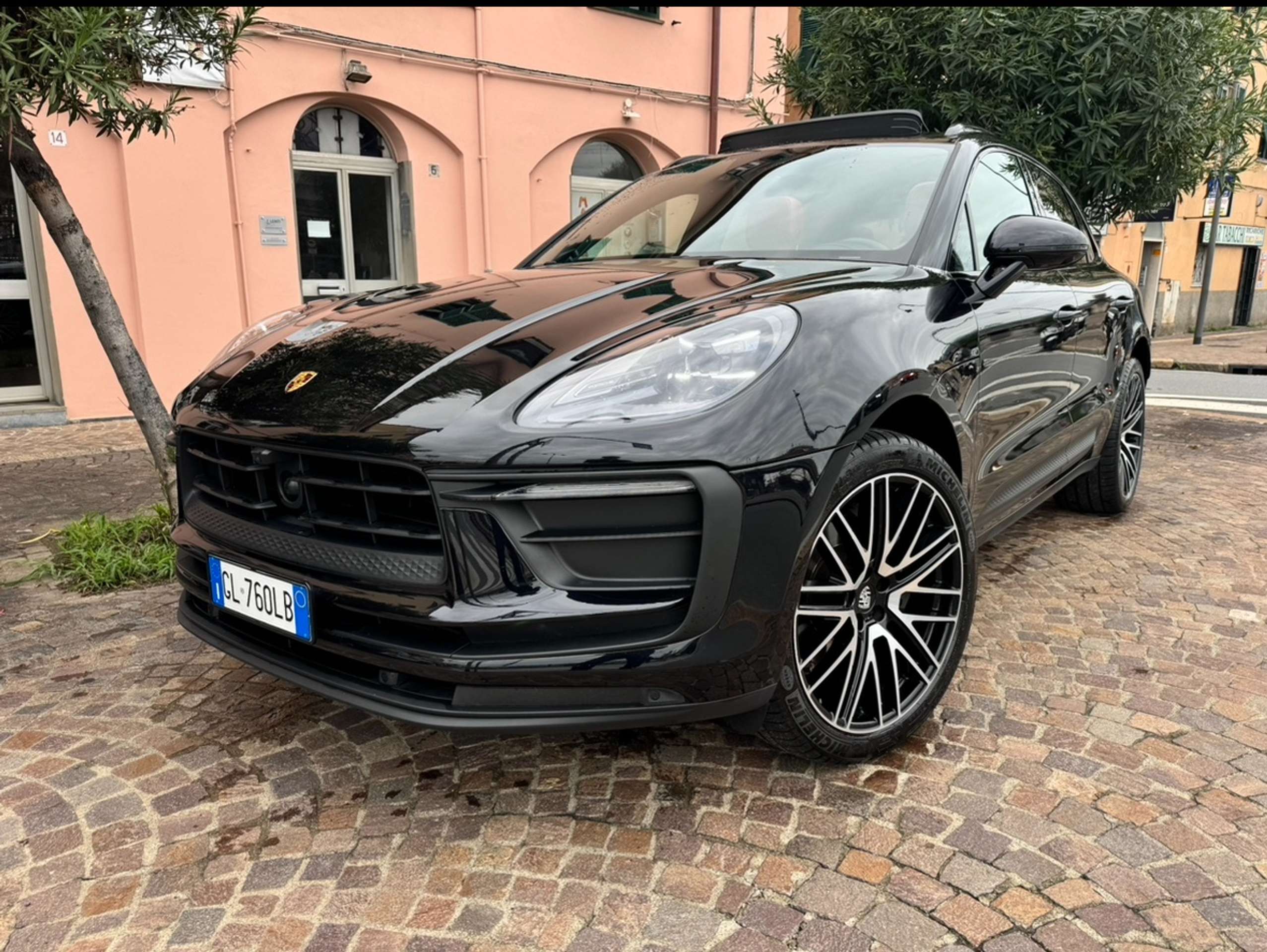 Porsche - Macan