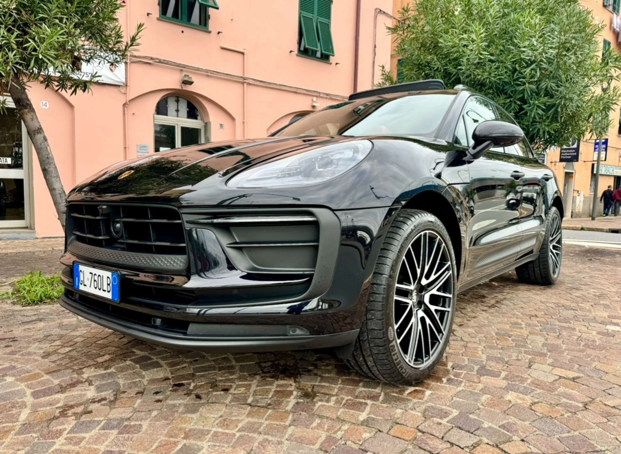 Porsche - Macan