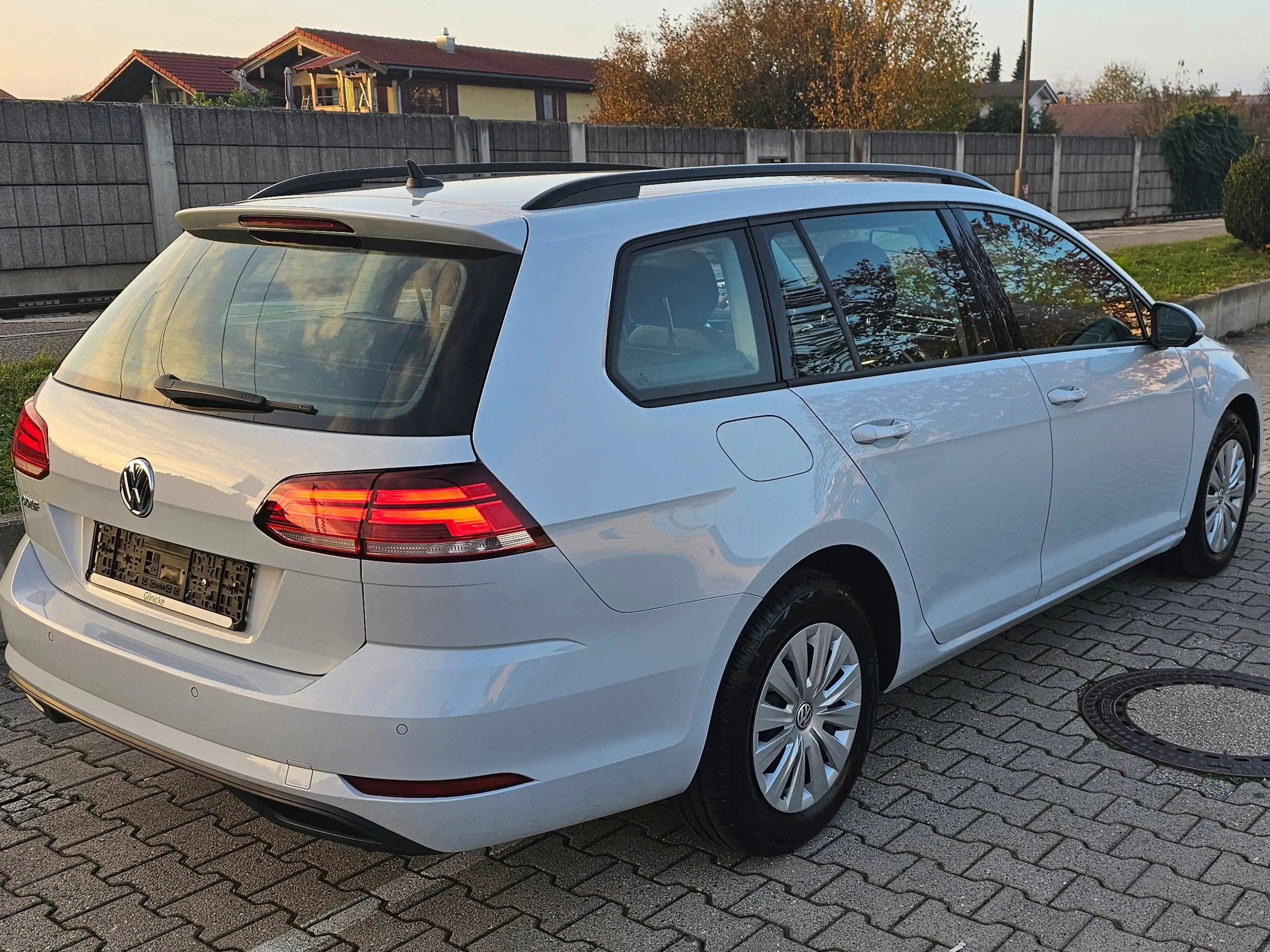 Volkswagen - Golf Variant