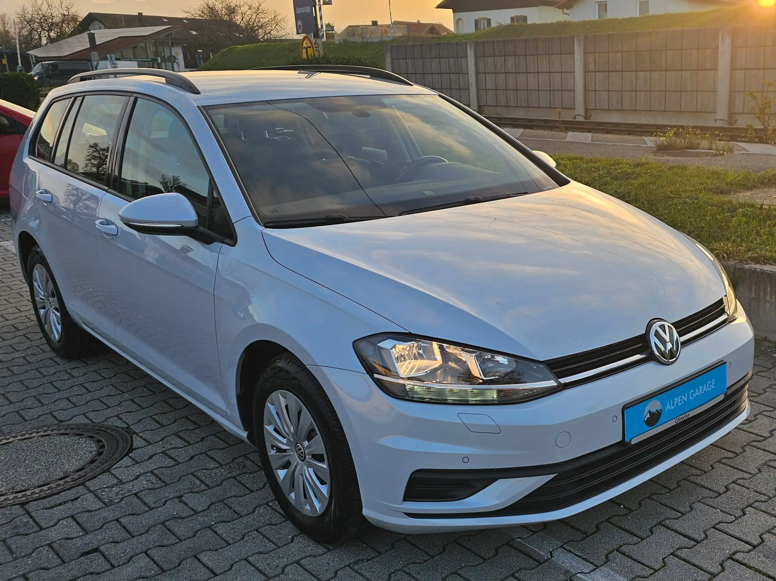 Volkswagen - Golf Variant