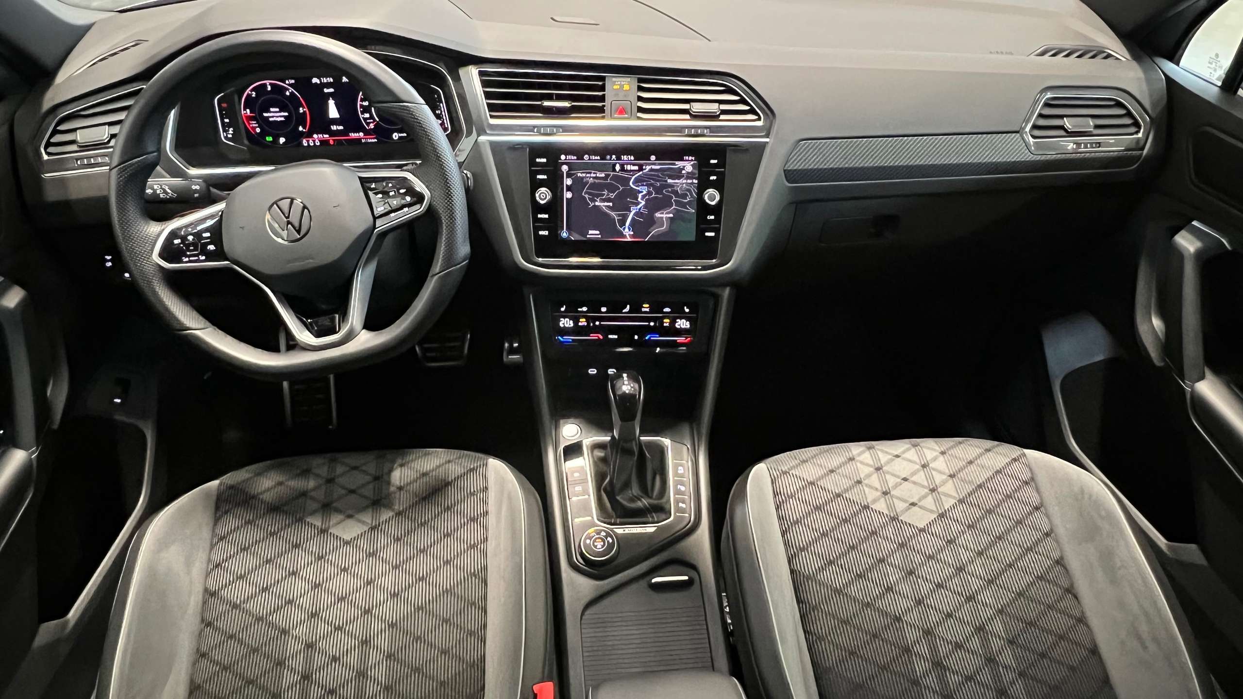 Volkswagen - Tiguan