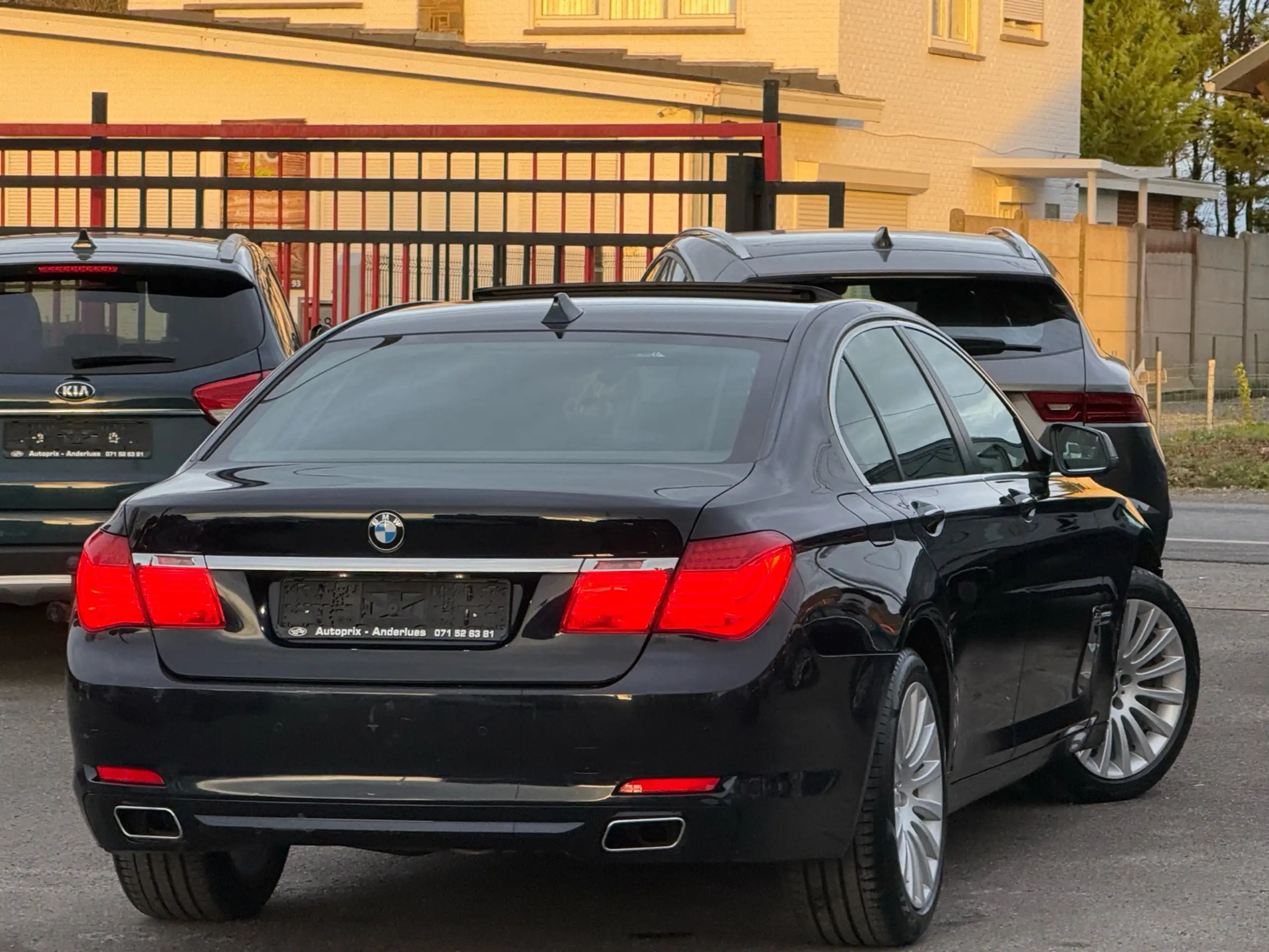 BMW - 740