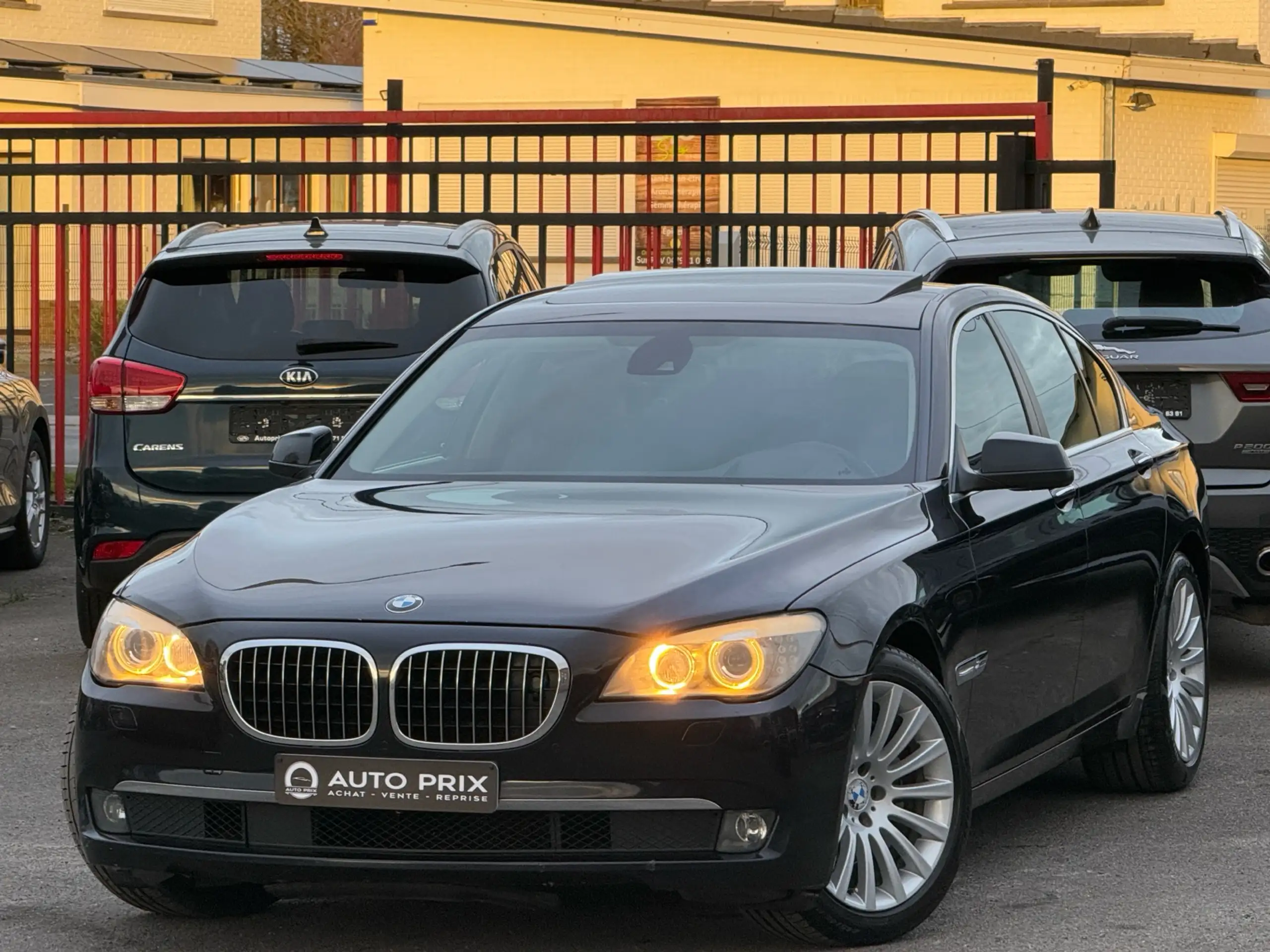 BMW - 740