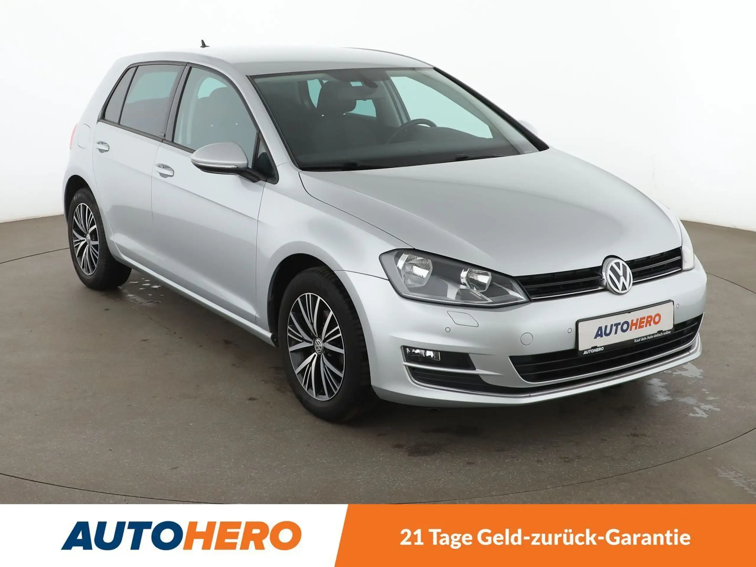 Volkswagen - Golf