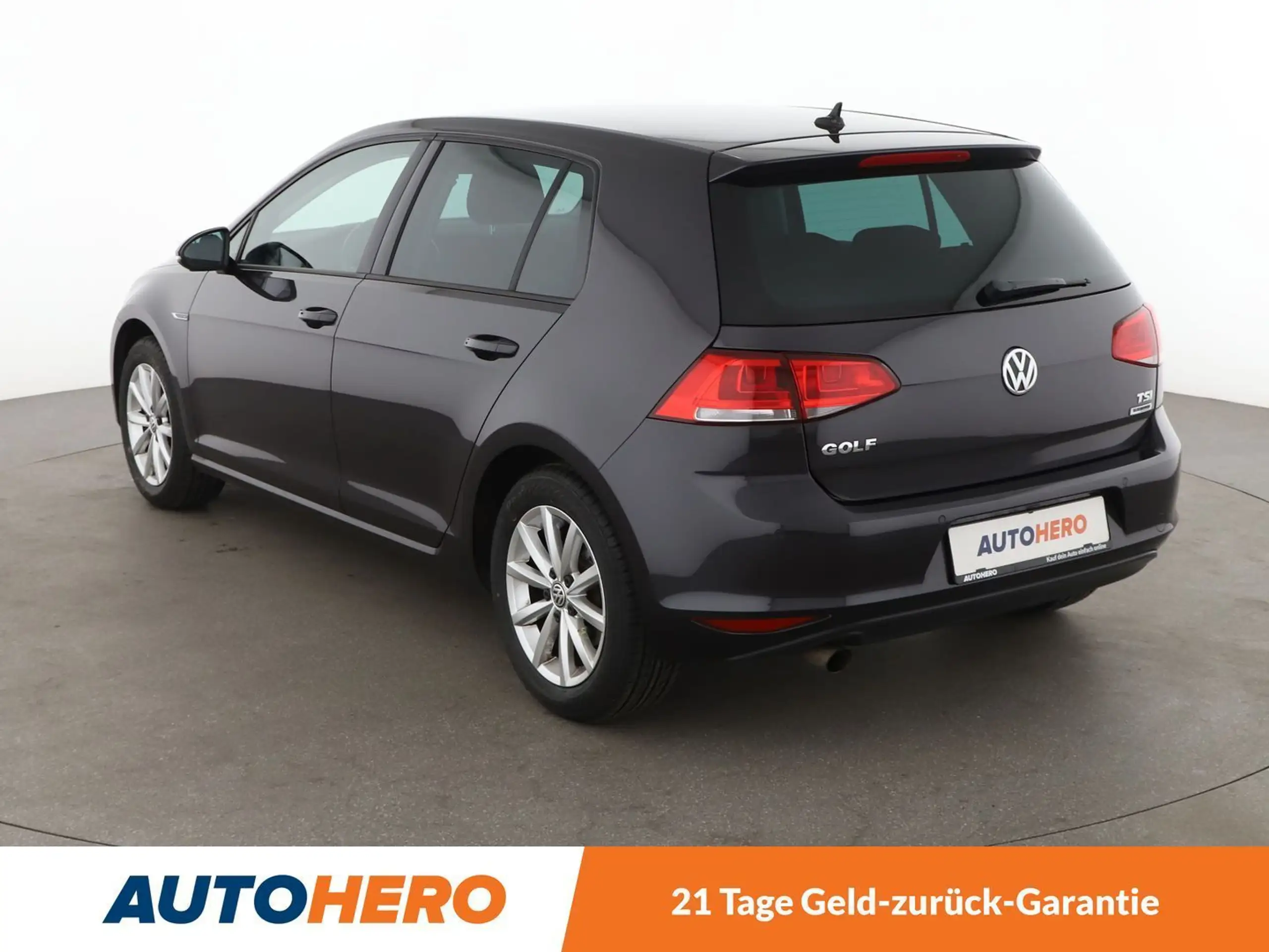 Volkswagen - Golf