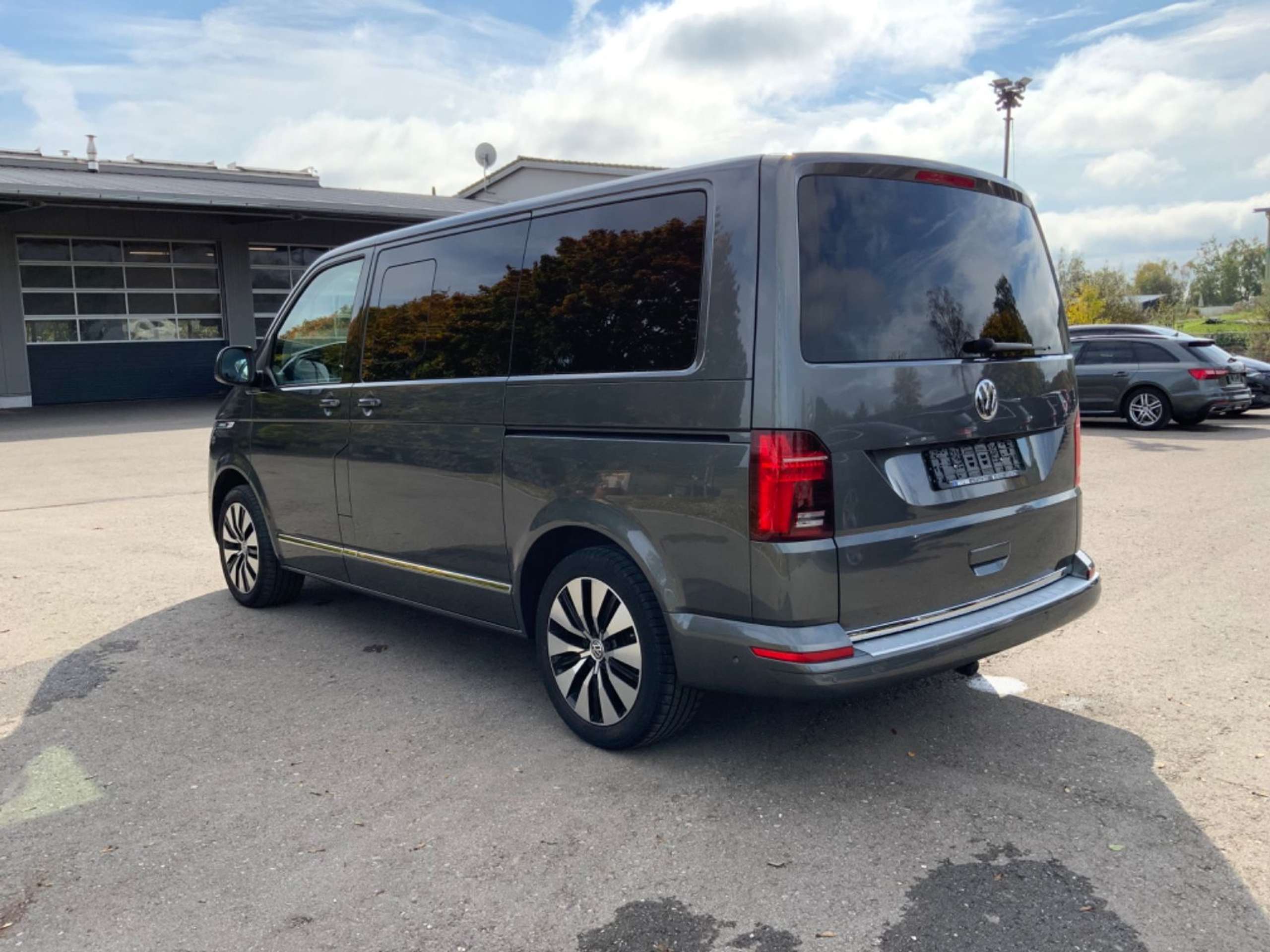 Volkswagen - T6 Caravelle