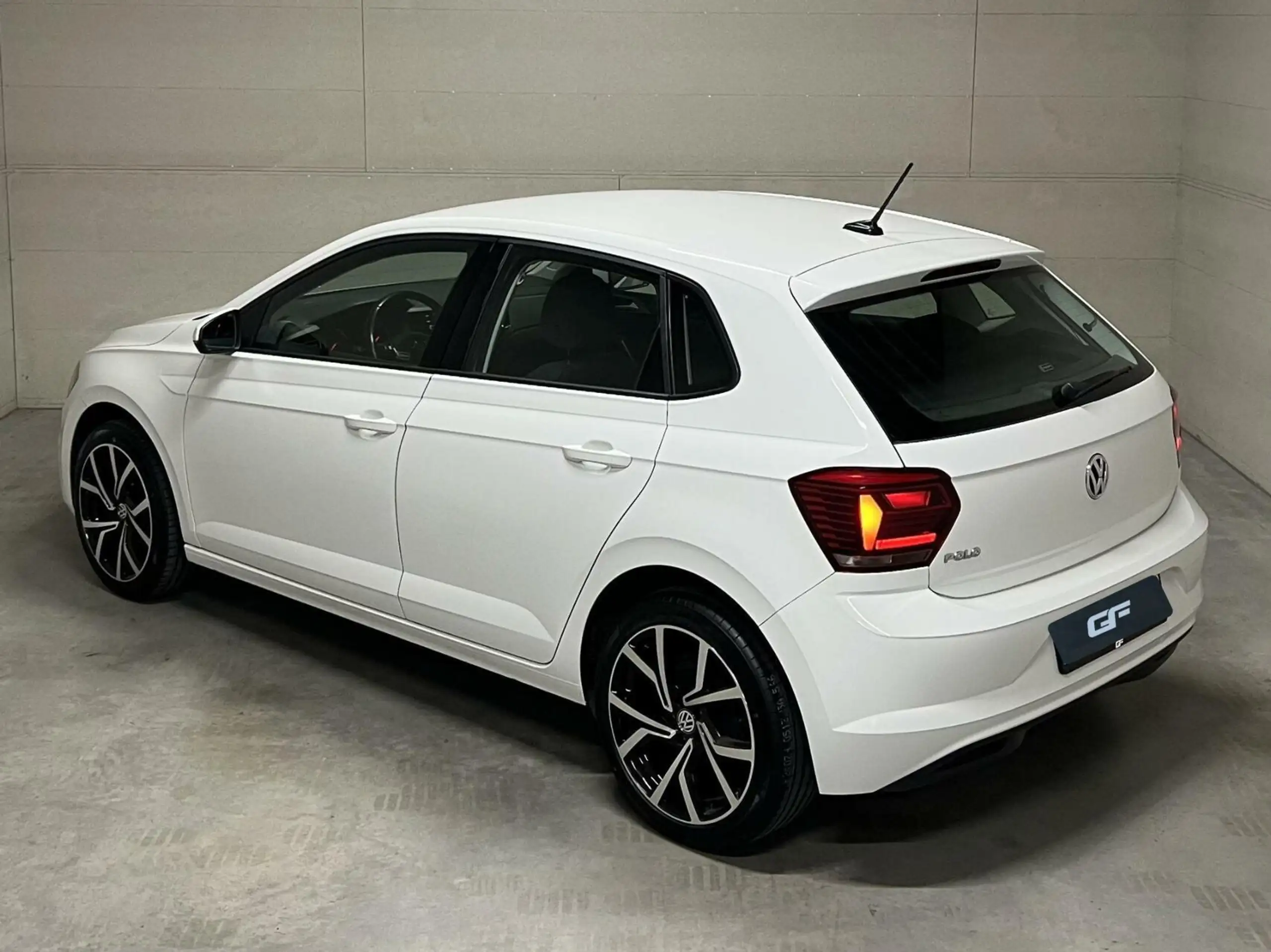 Volkswagen - Polo