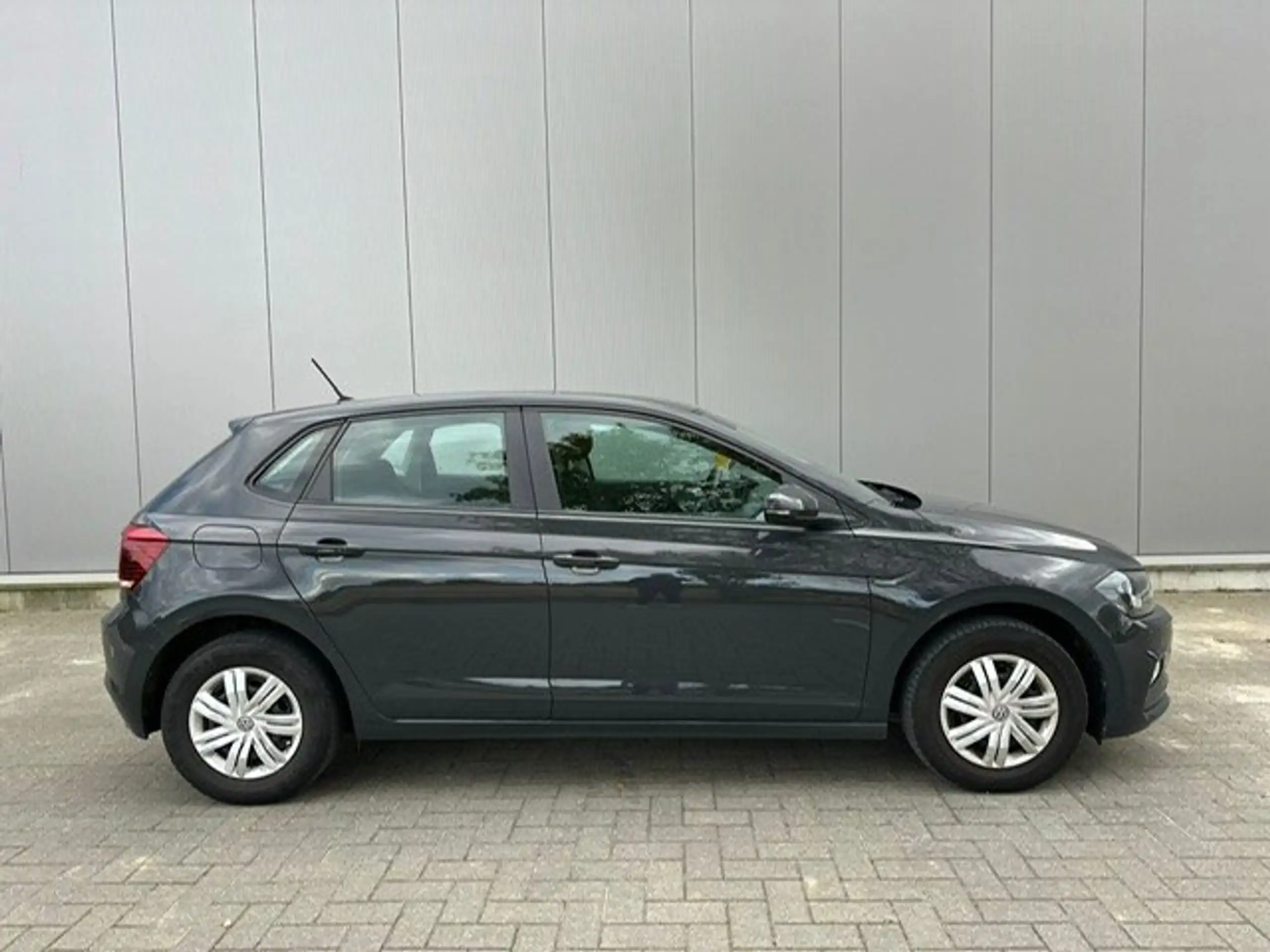 Volkswagen - Polo