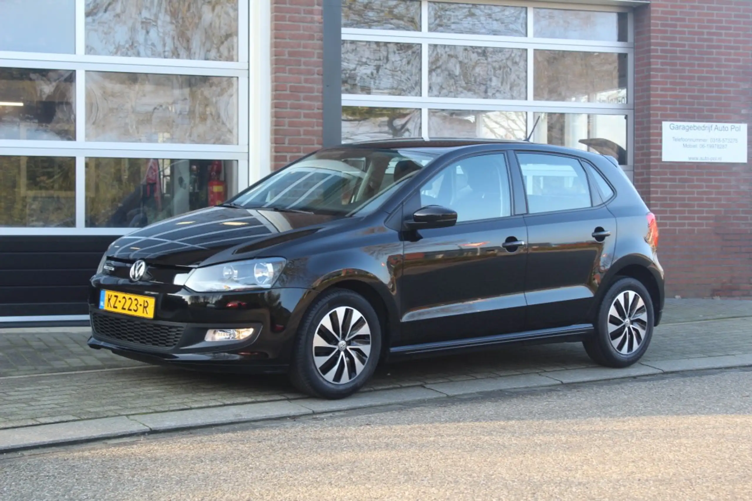 Volkswagen - Polo