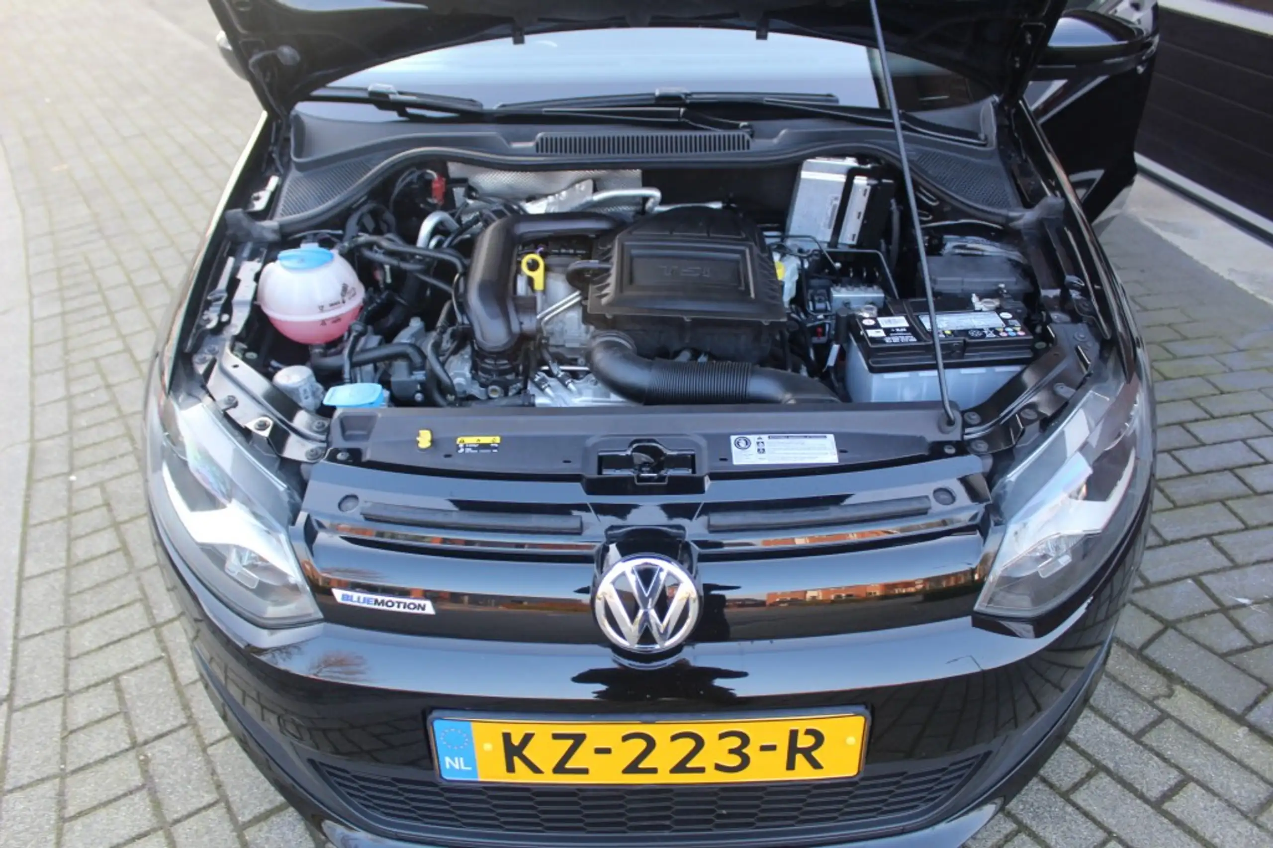 Volkswagen - Polo