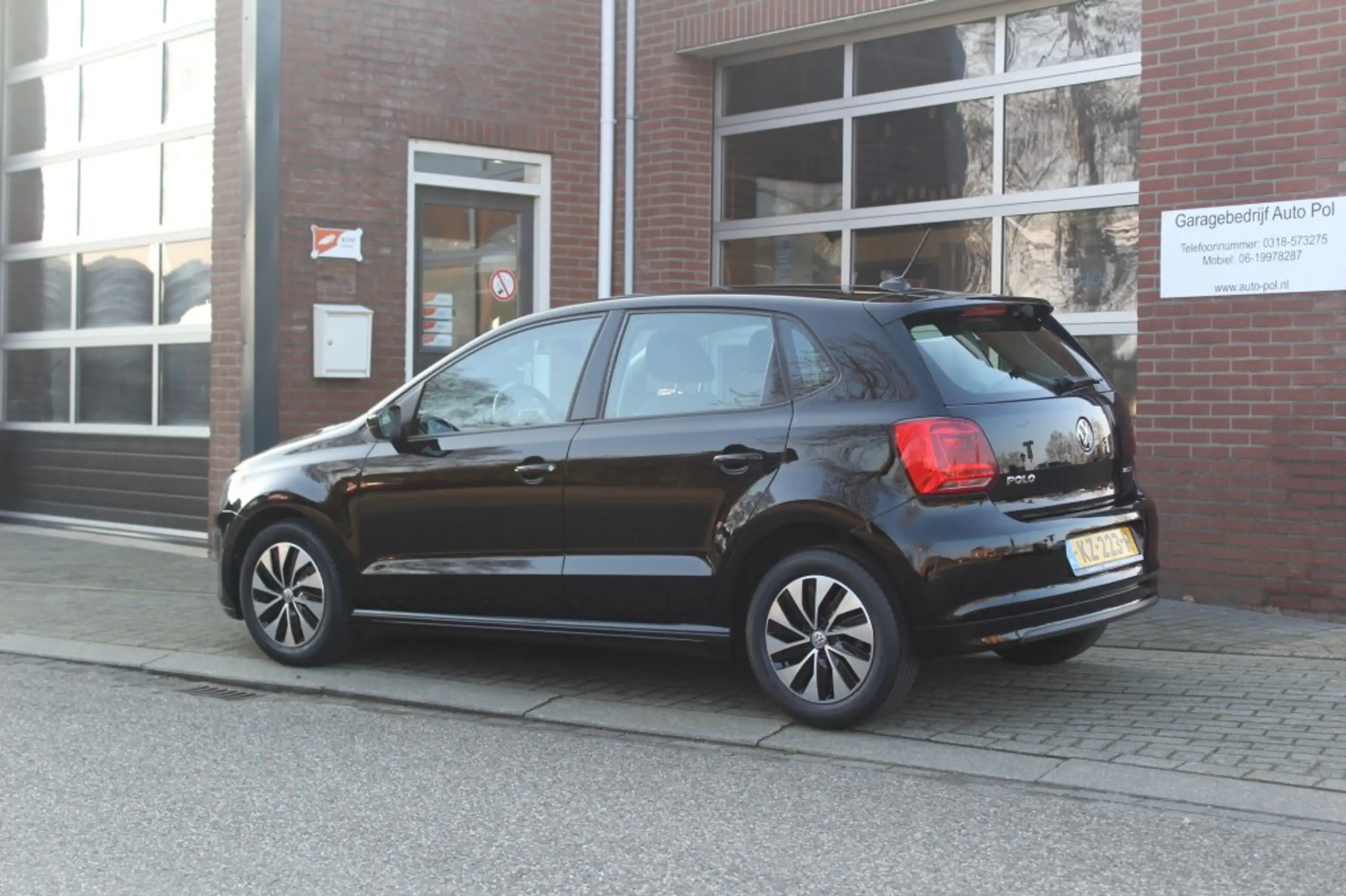 Volkswagen - Polo