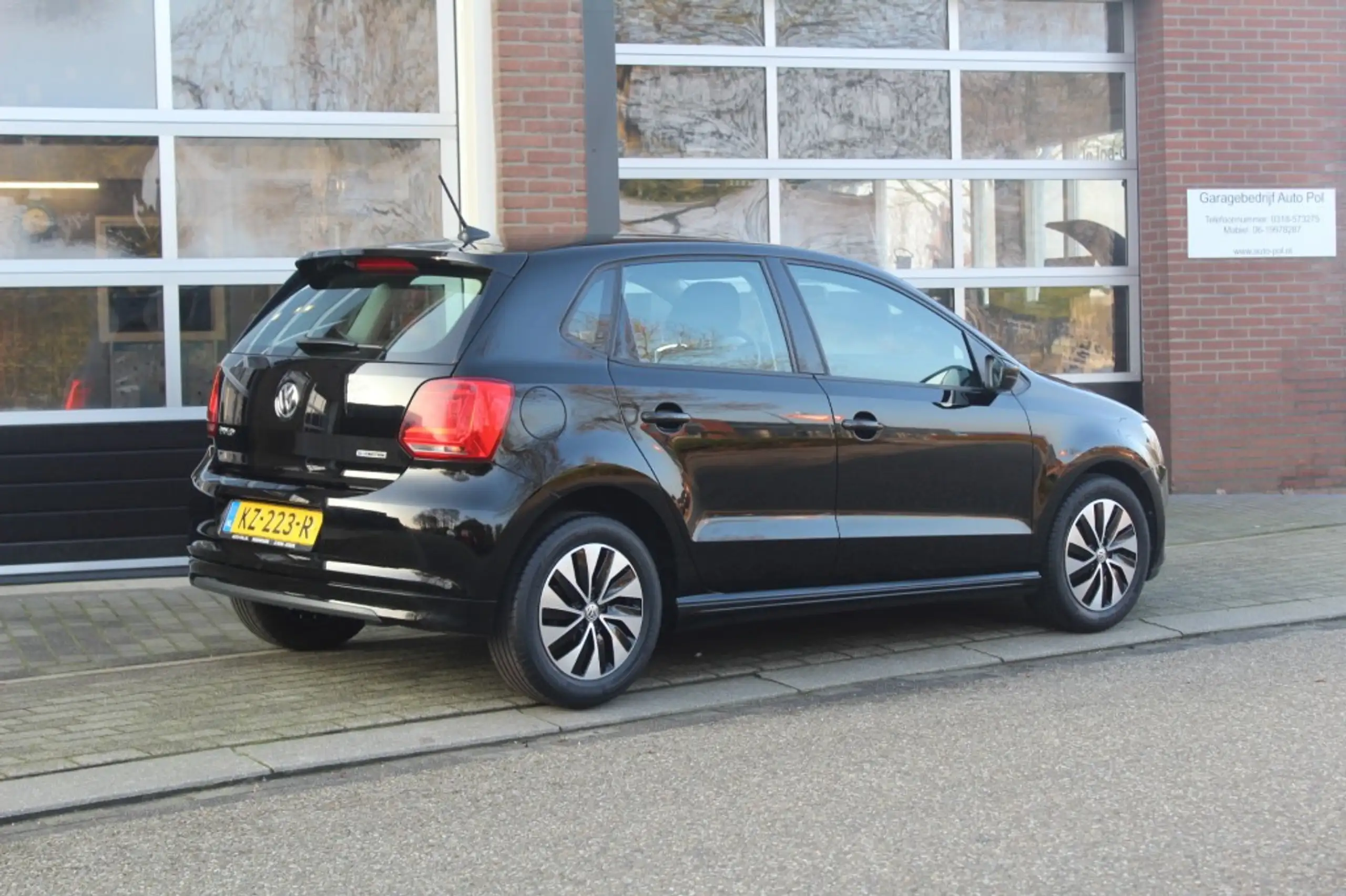 Volkswagen - Polo