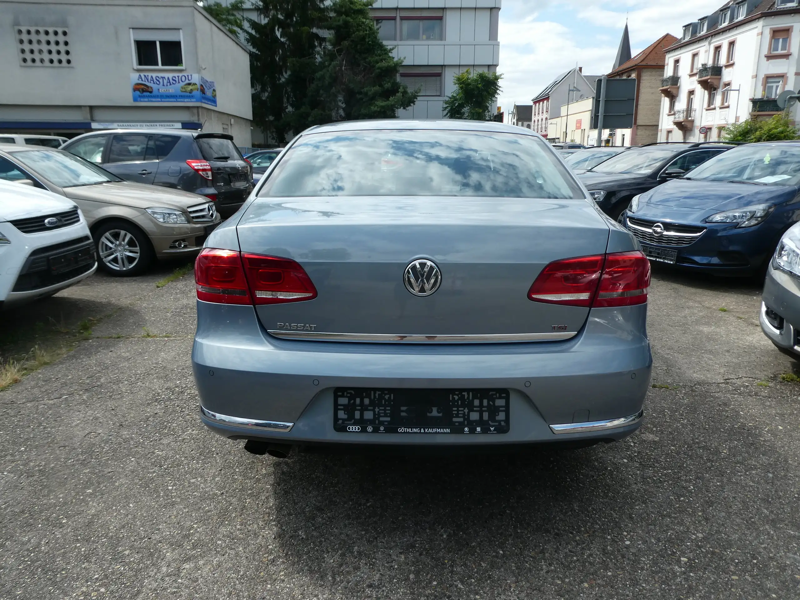 Volkswagen - Passat