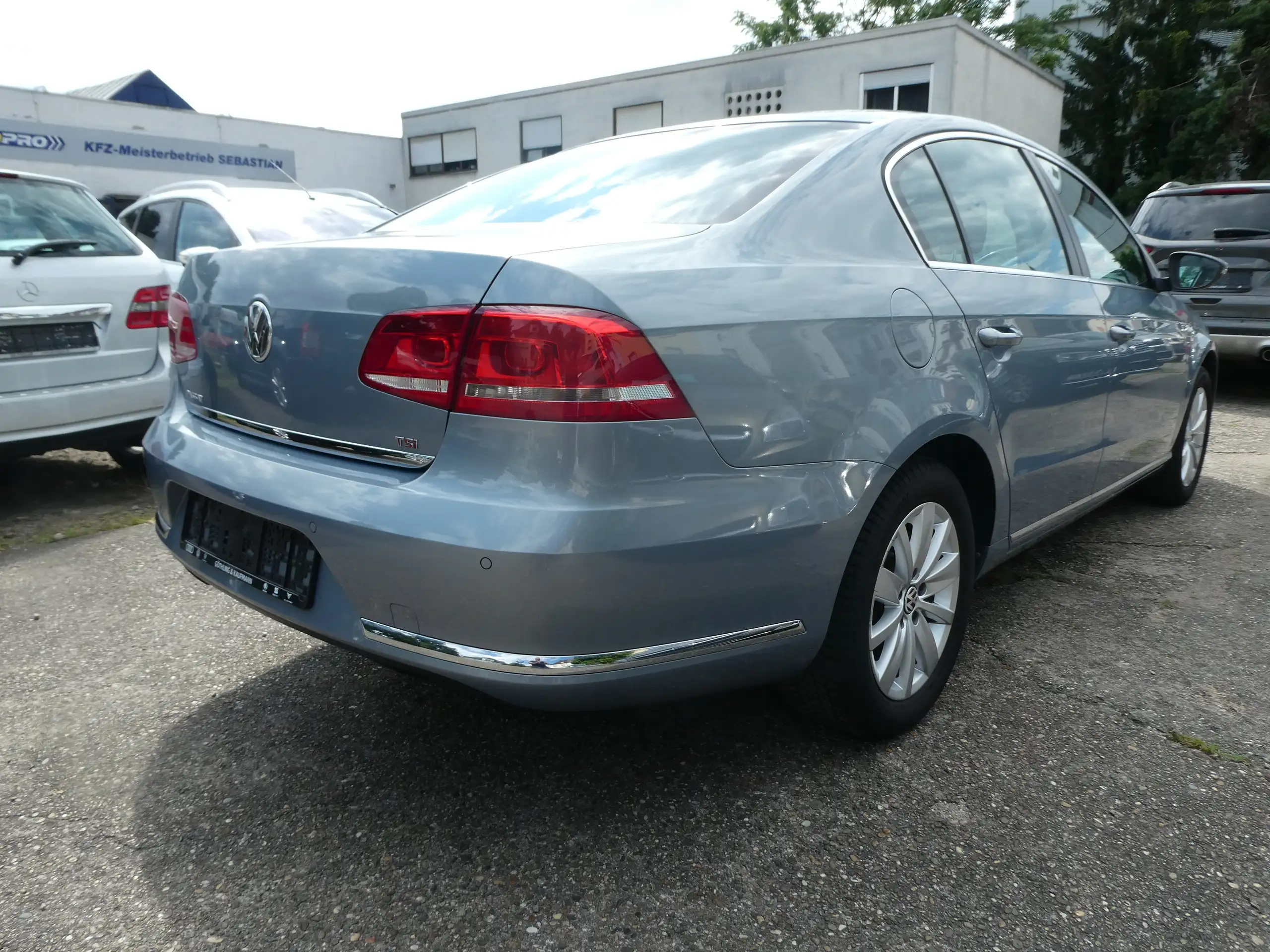 Volkswagen - Passat