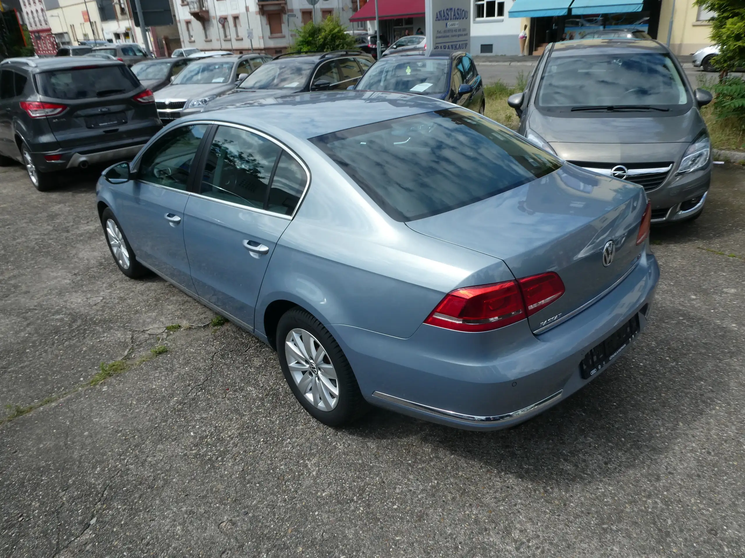 Volkswagen - Passat