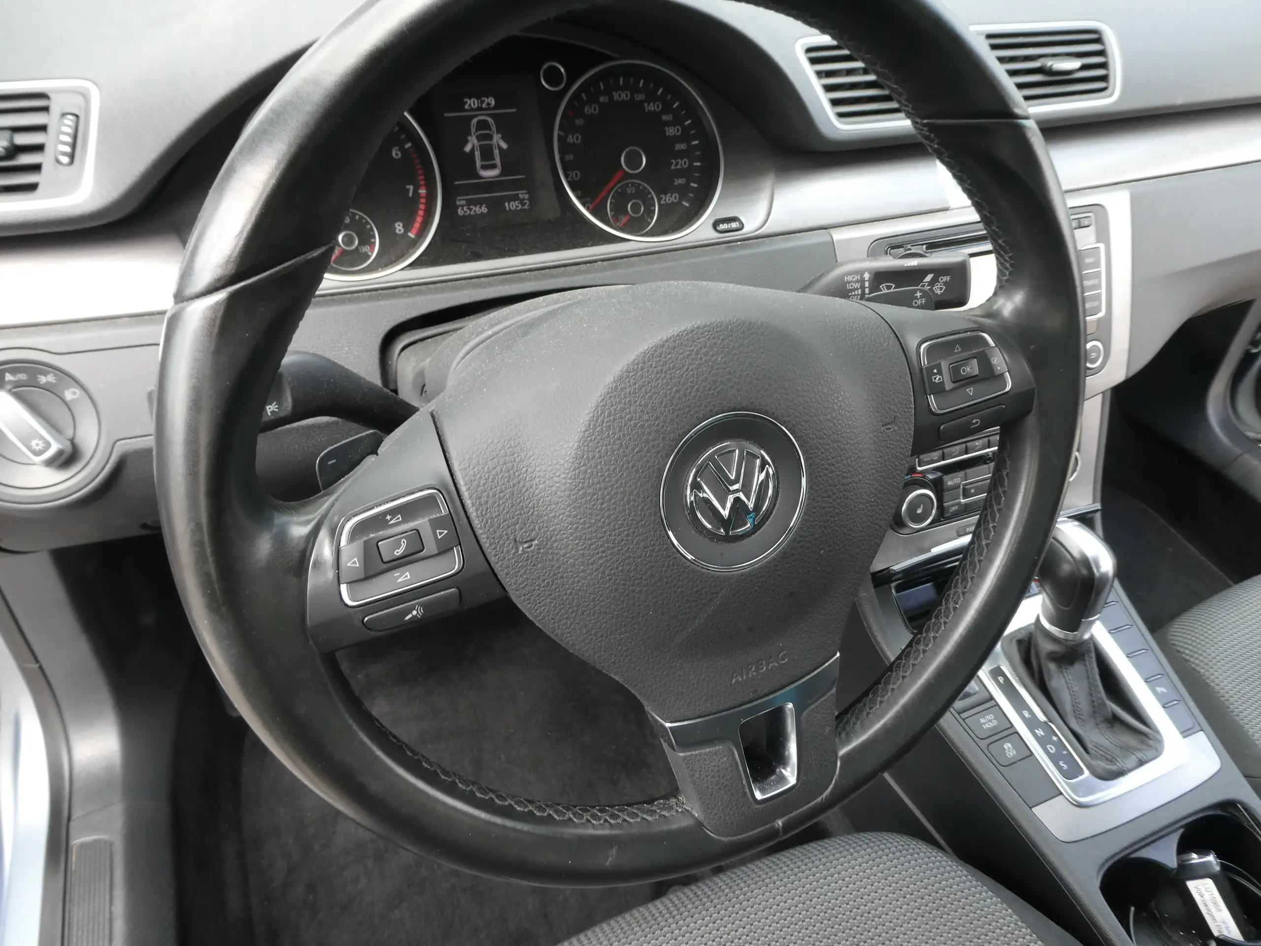 Volkswagen - Passat