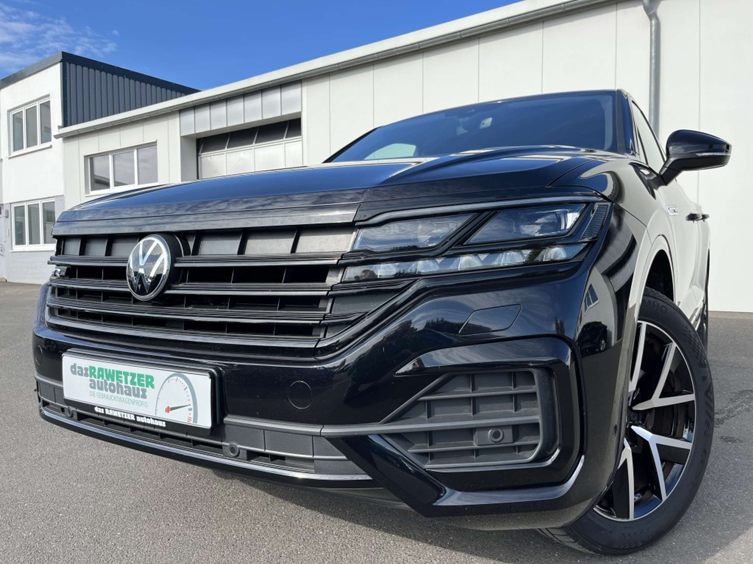 Volkswagen - Touareg