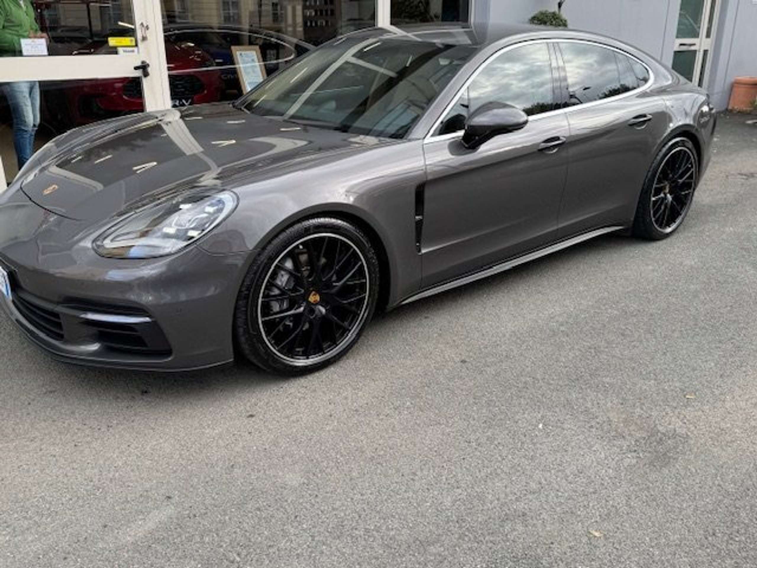 Porsche - Panamera