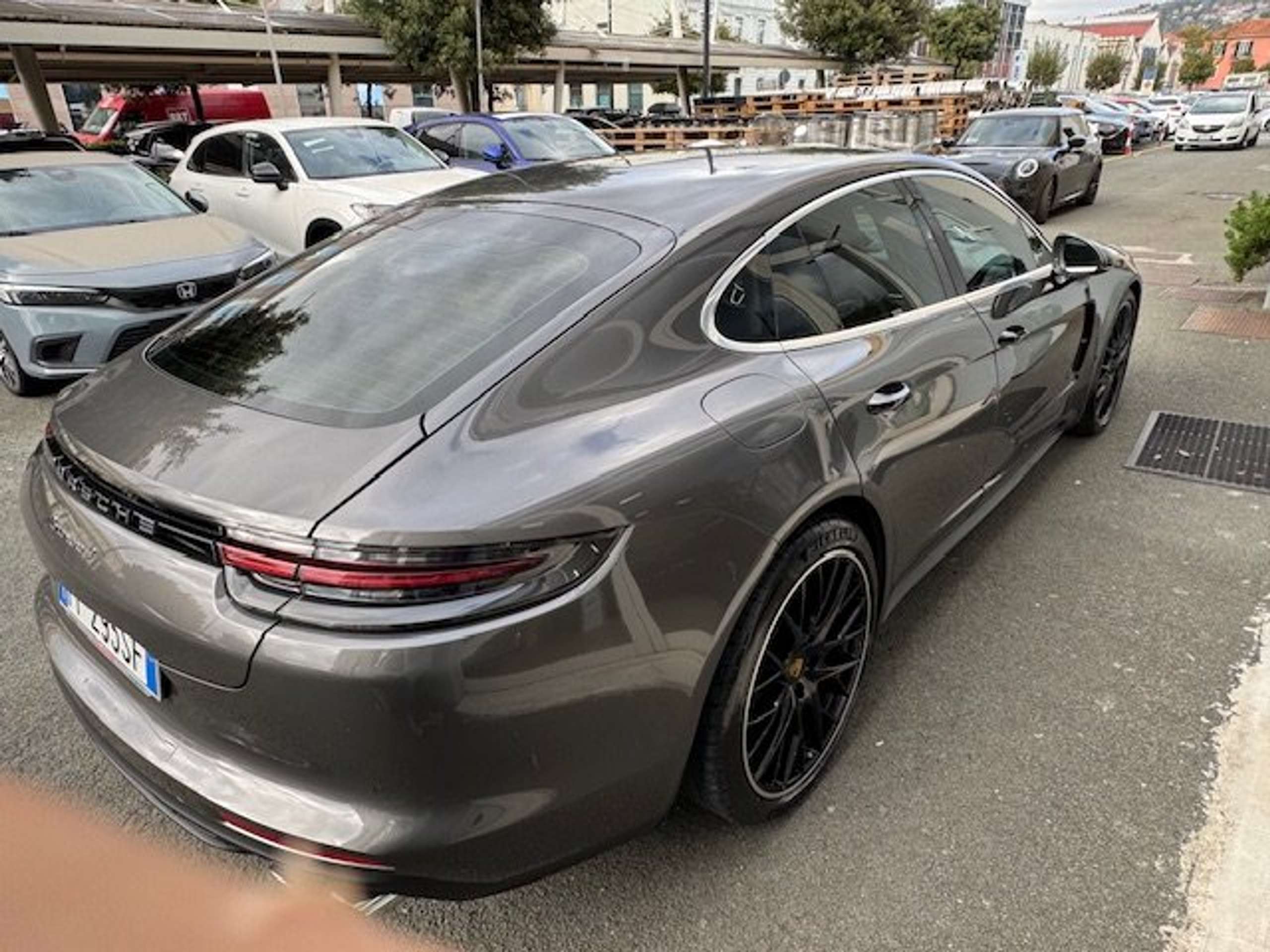 Porsche - Panamera