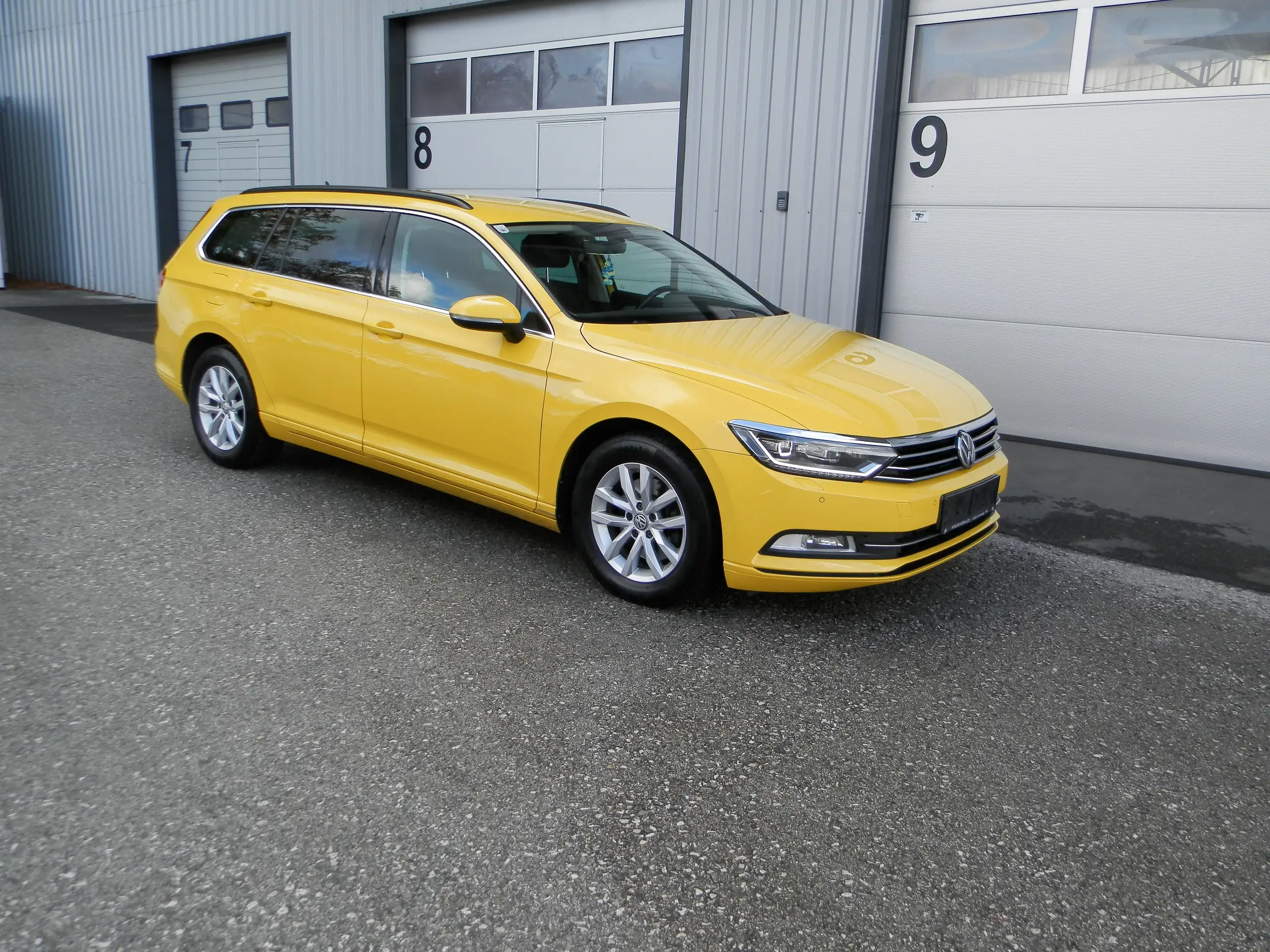 Volkswagen - Passat Variant