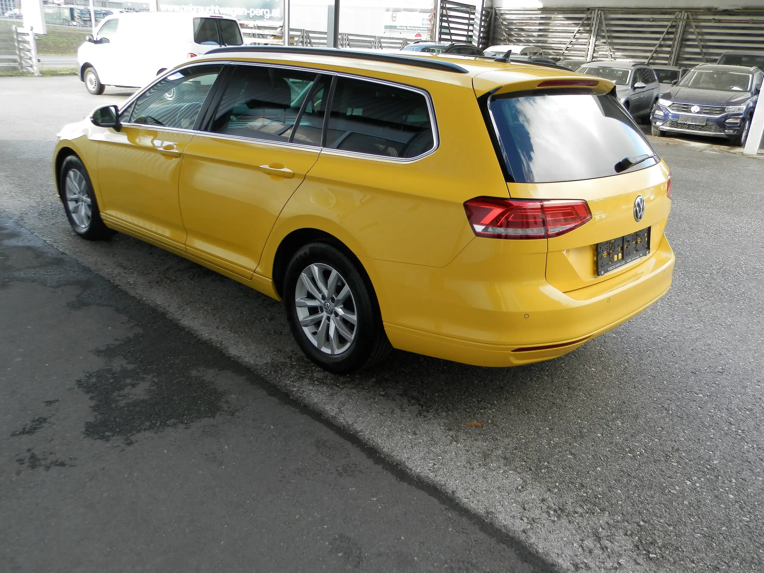 Volkswagen - Passat Variant