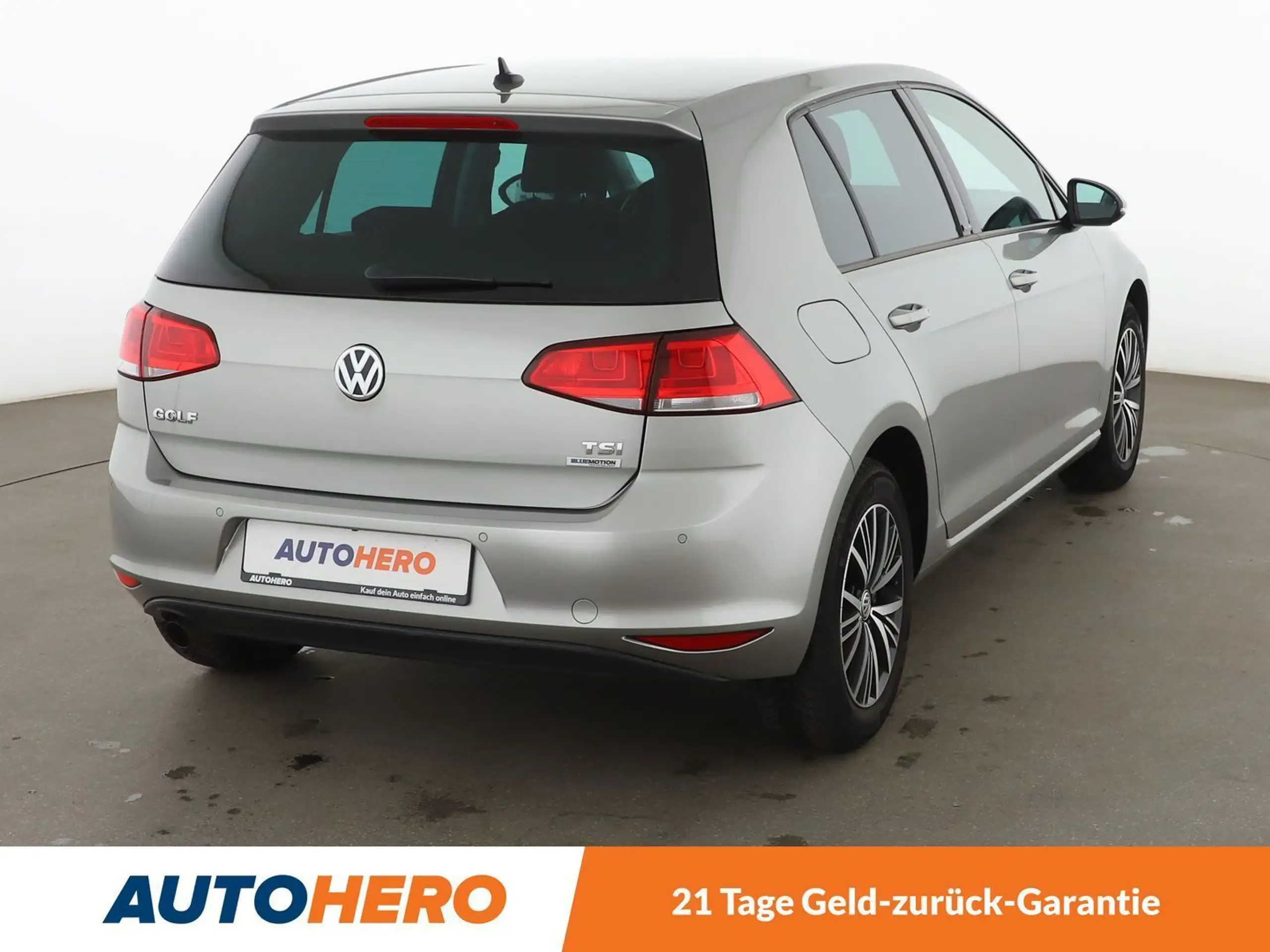 Volkswagen - Golf