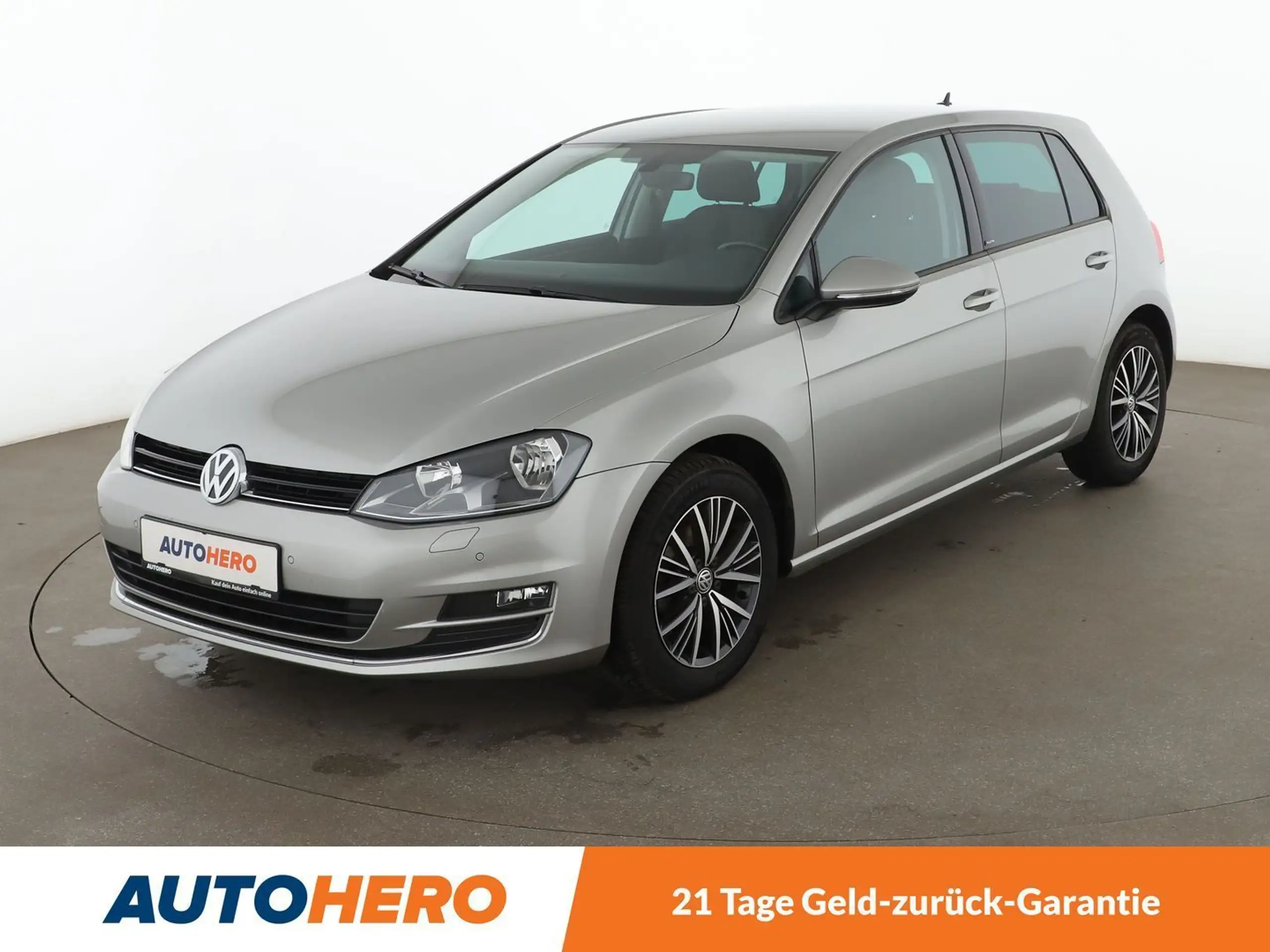 Volkswagen - Golf