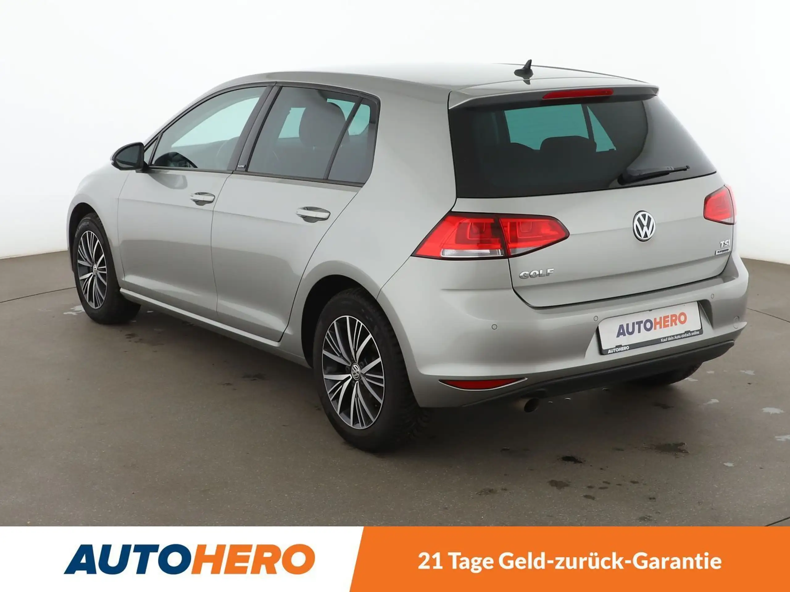 Volkswagen - Golf