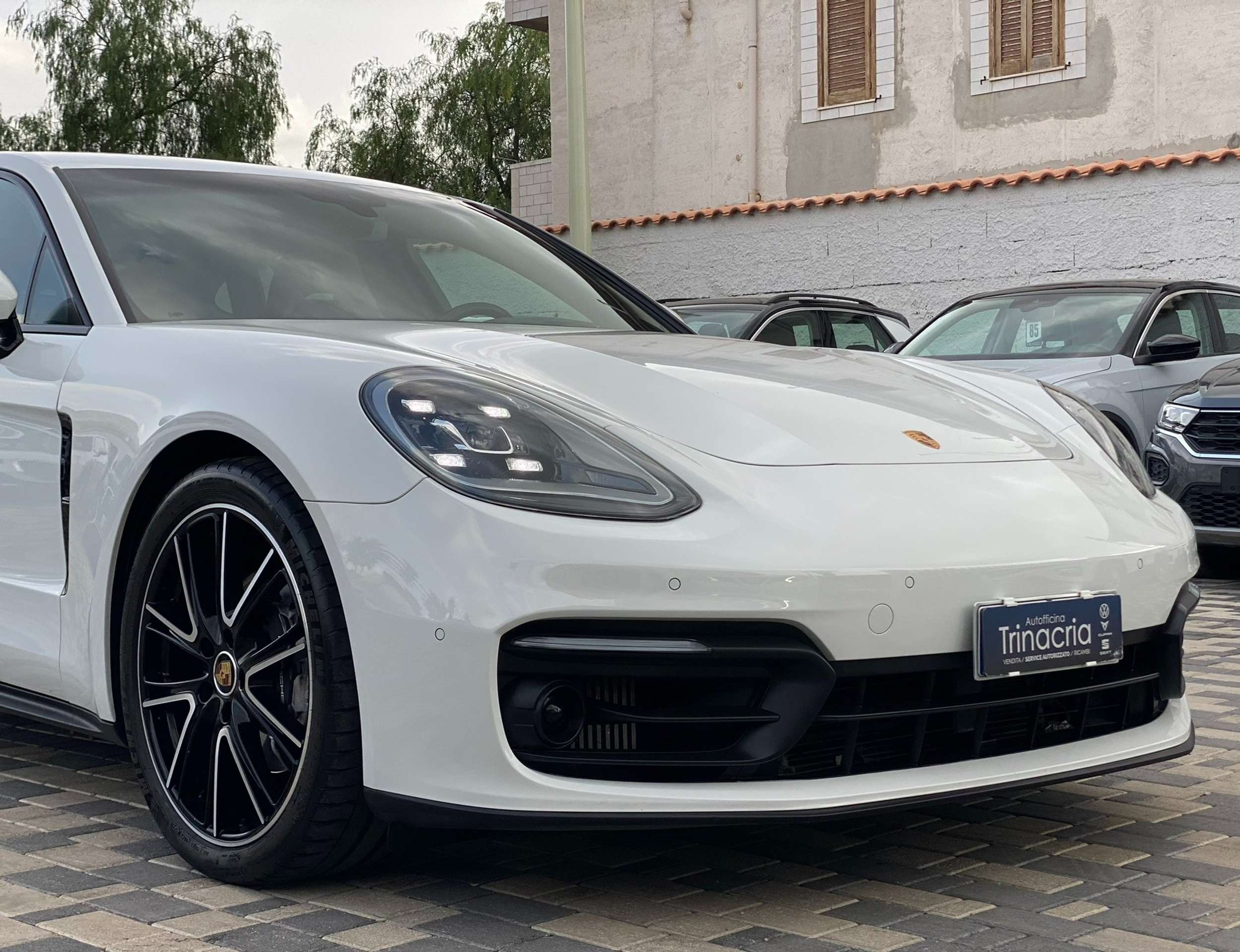 Porsche - Panamera