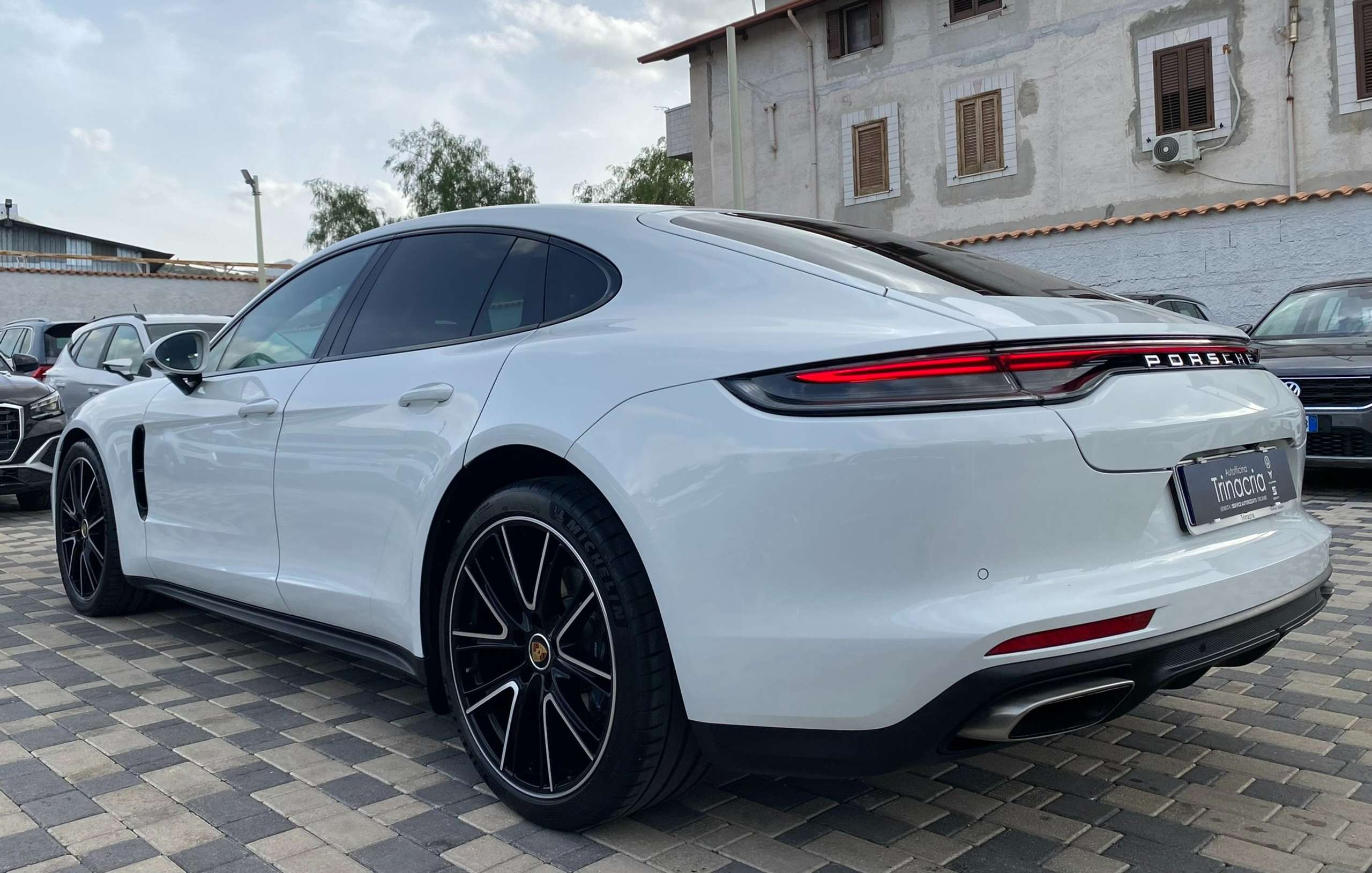 Porsche - Panamera