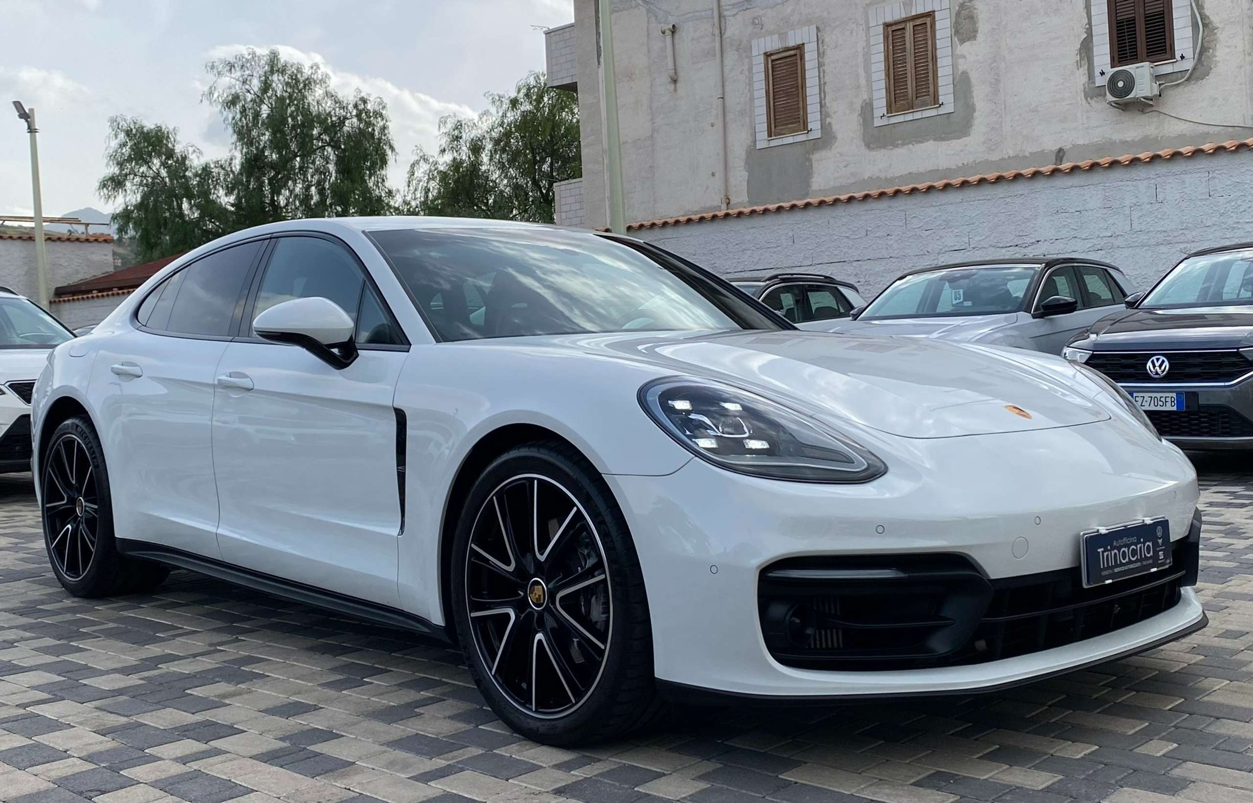 Porsche - Panamera