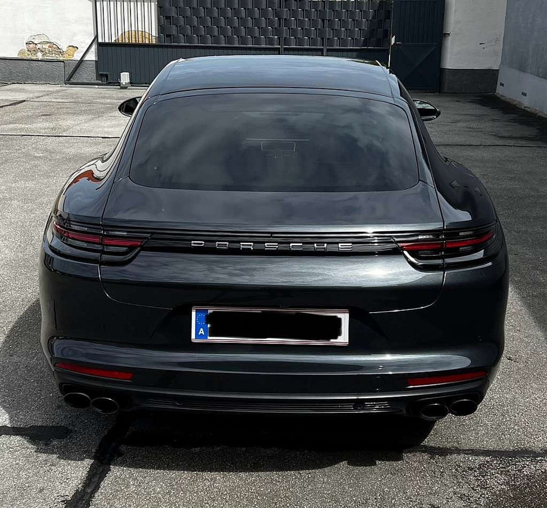 Porsche - Panamera