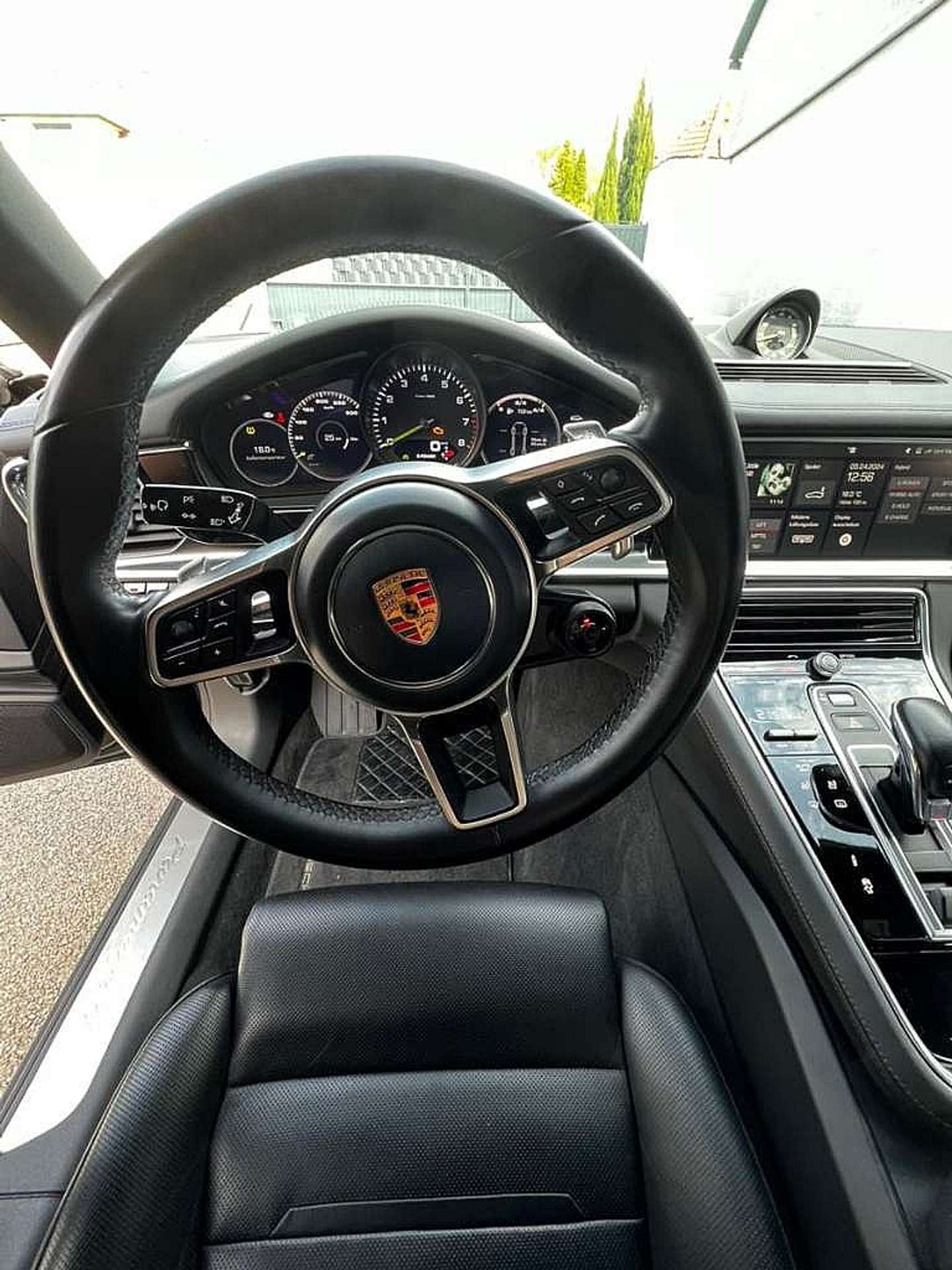 Porsche - Panamera