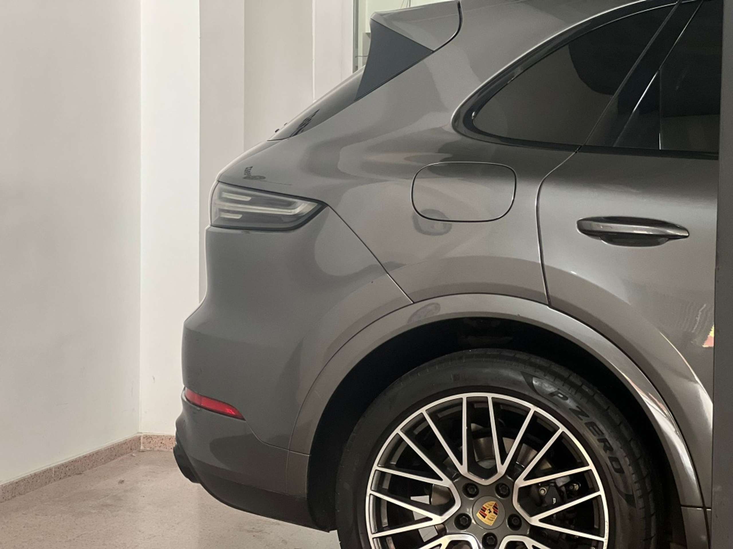 Porsche - Cayenne