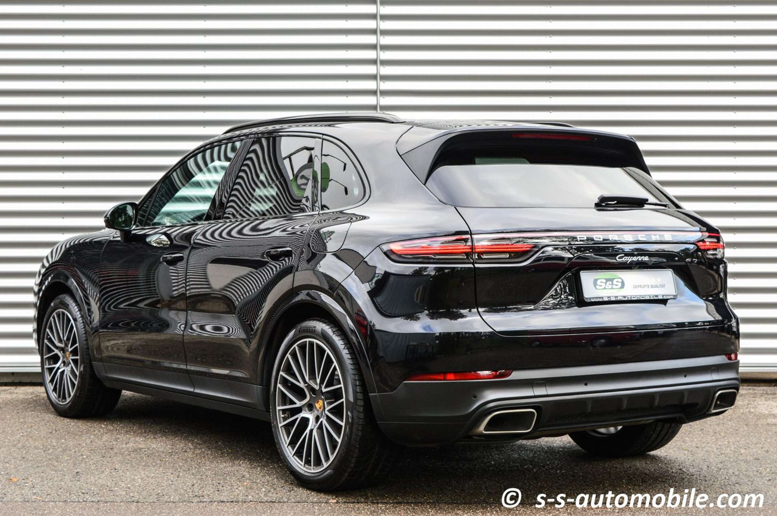 Porsche - Cayenne