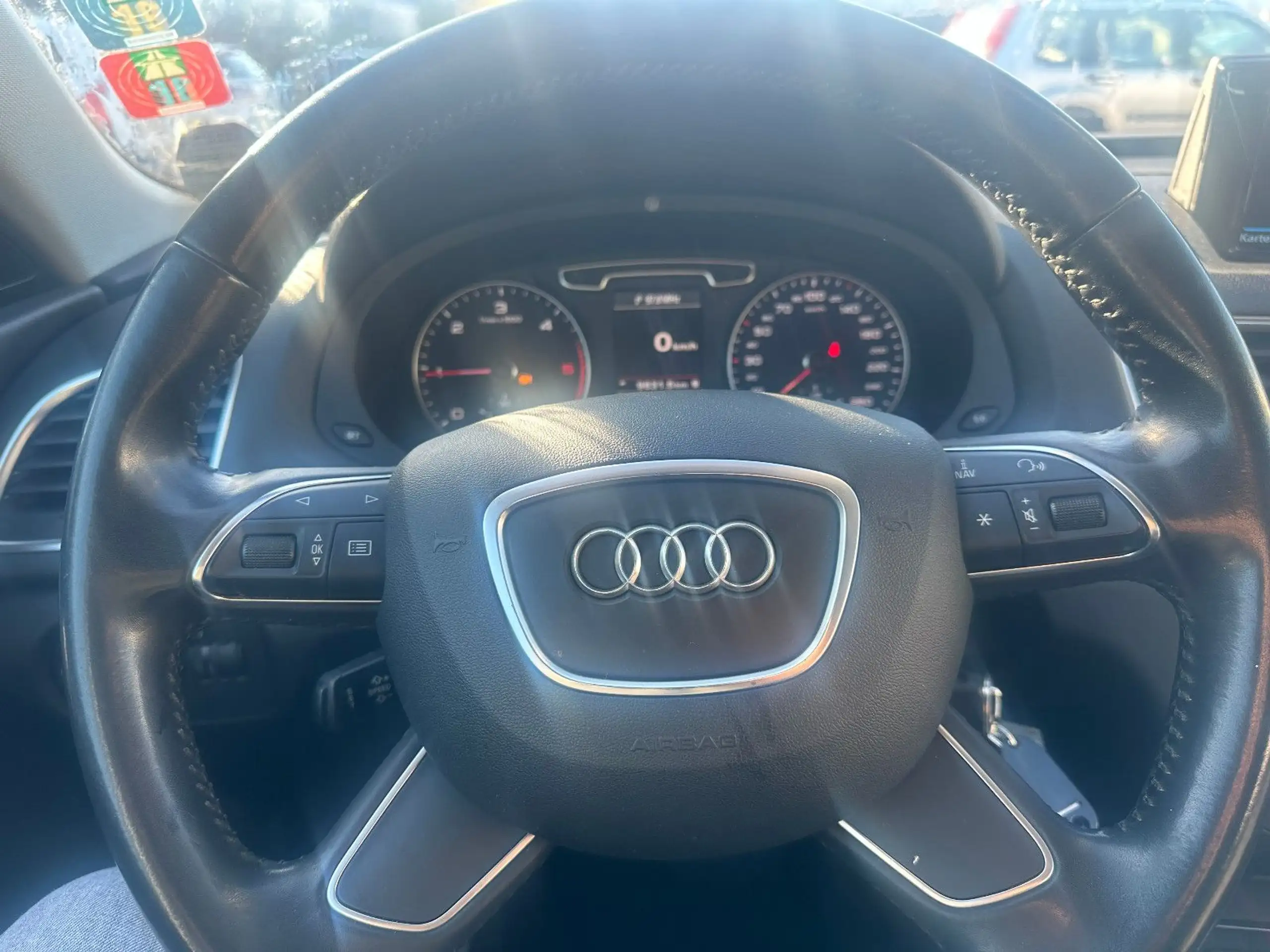 Audi - Q3