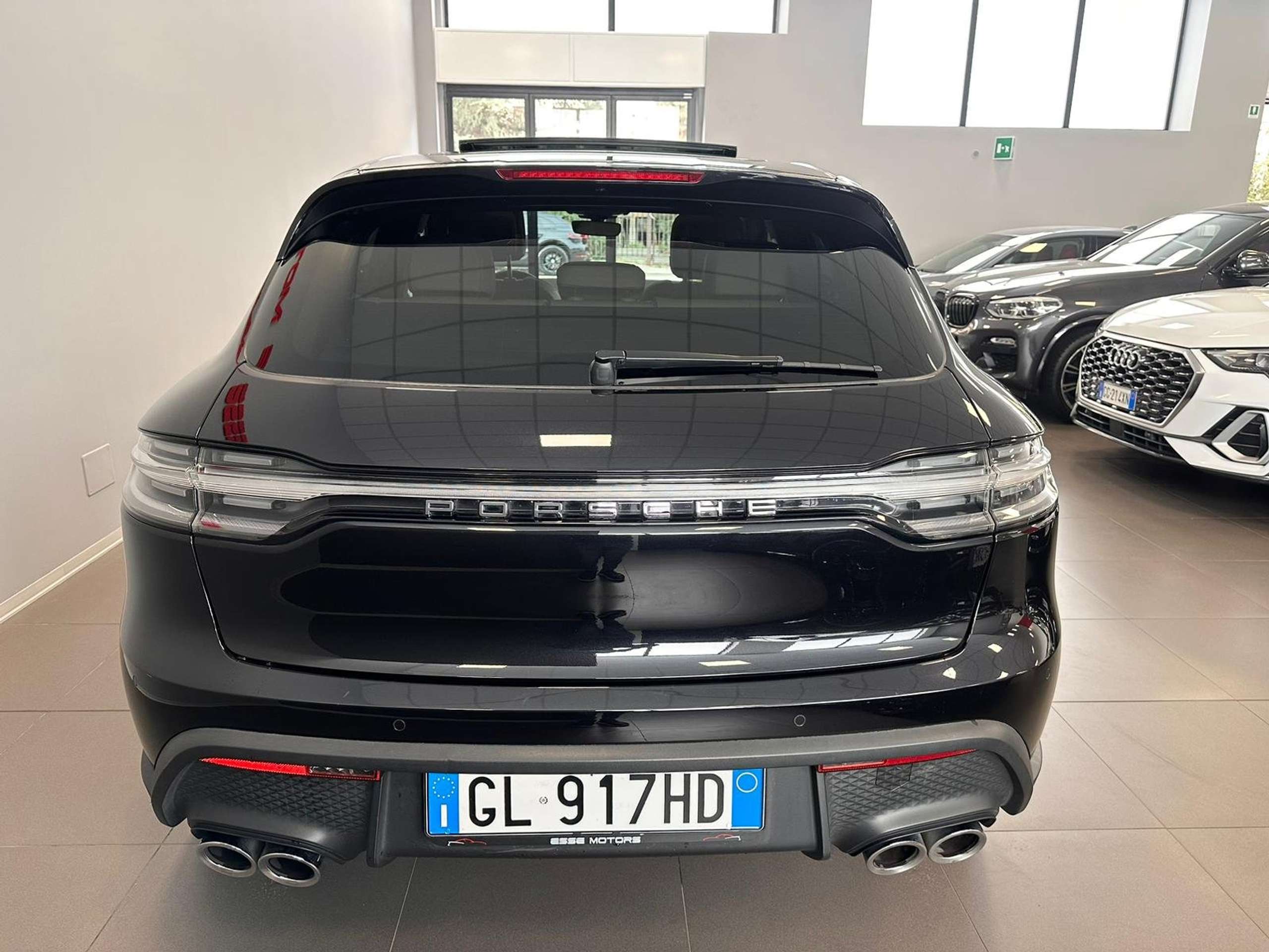 Porsche - Macan