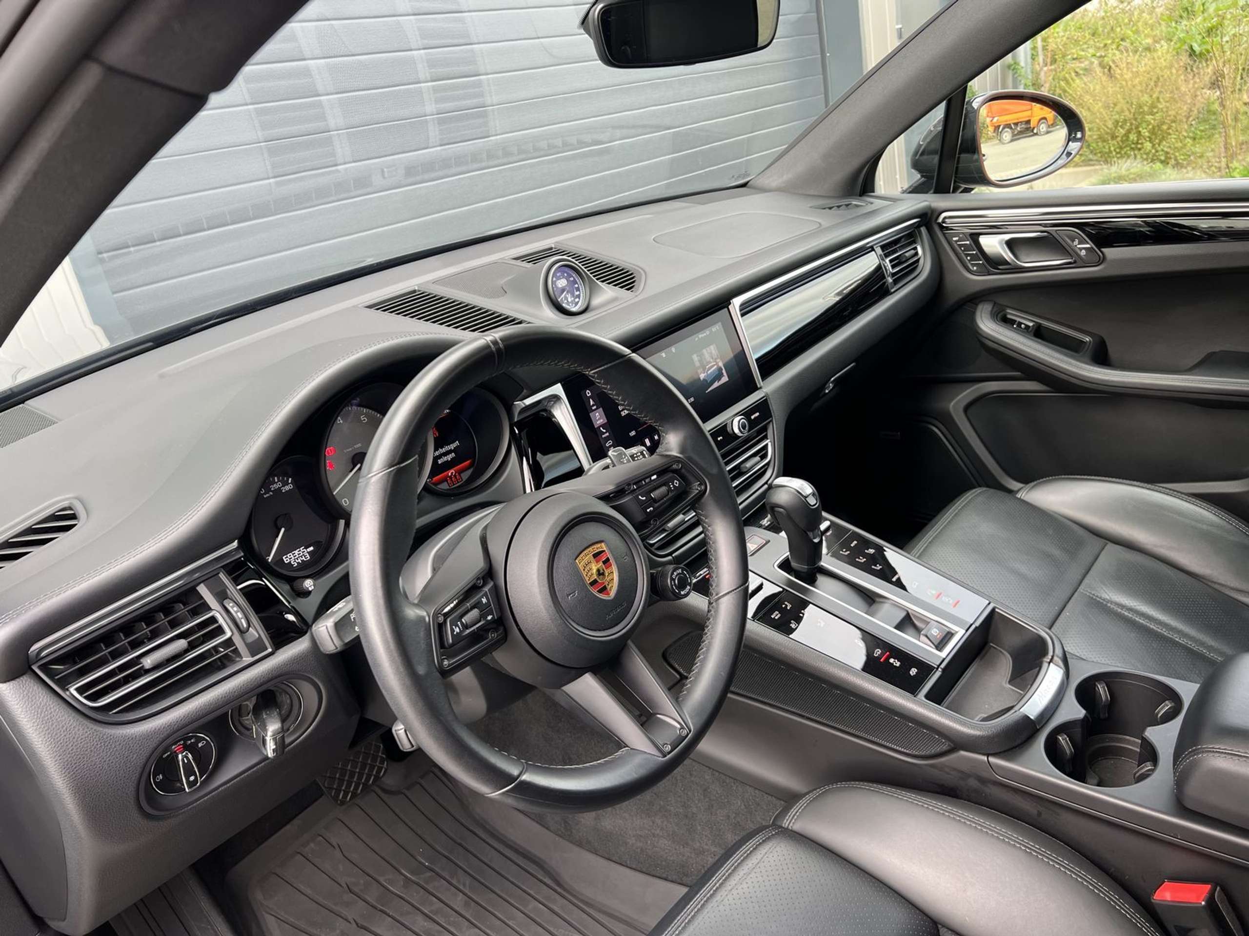 Porsche - Macan