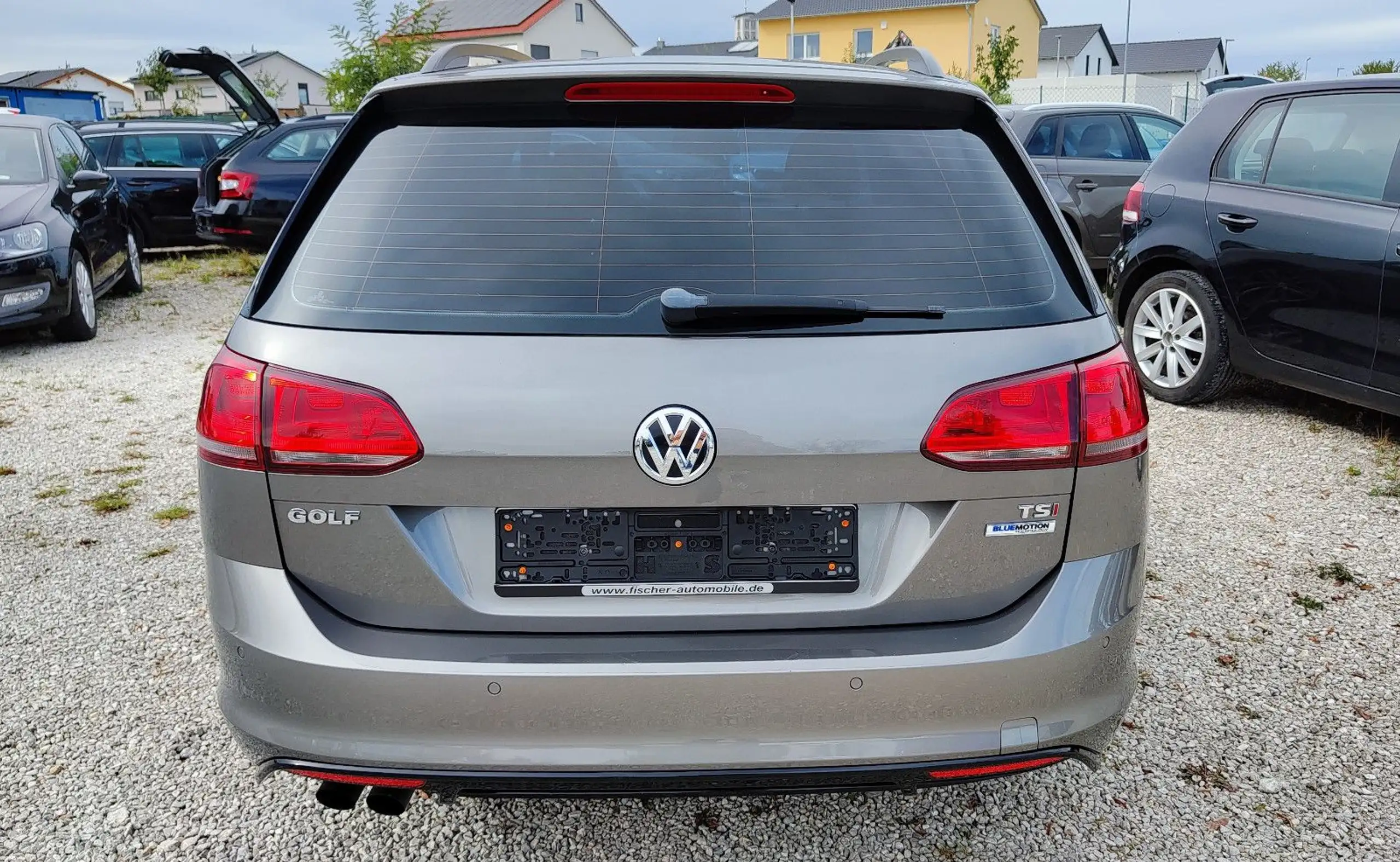 Volkswagen - Golf