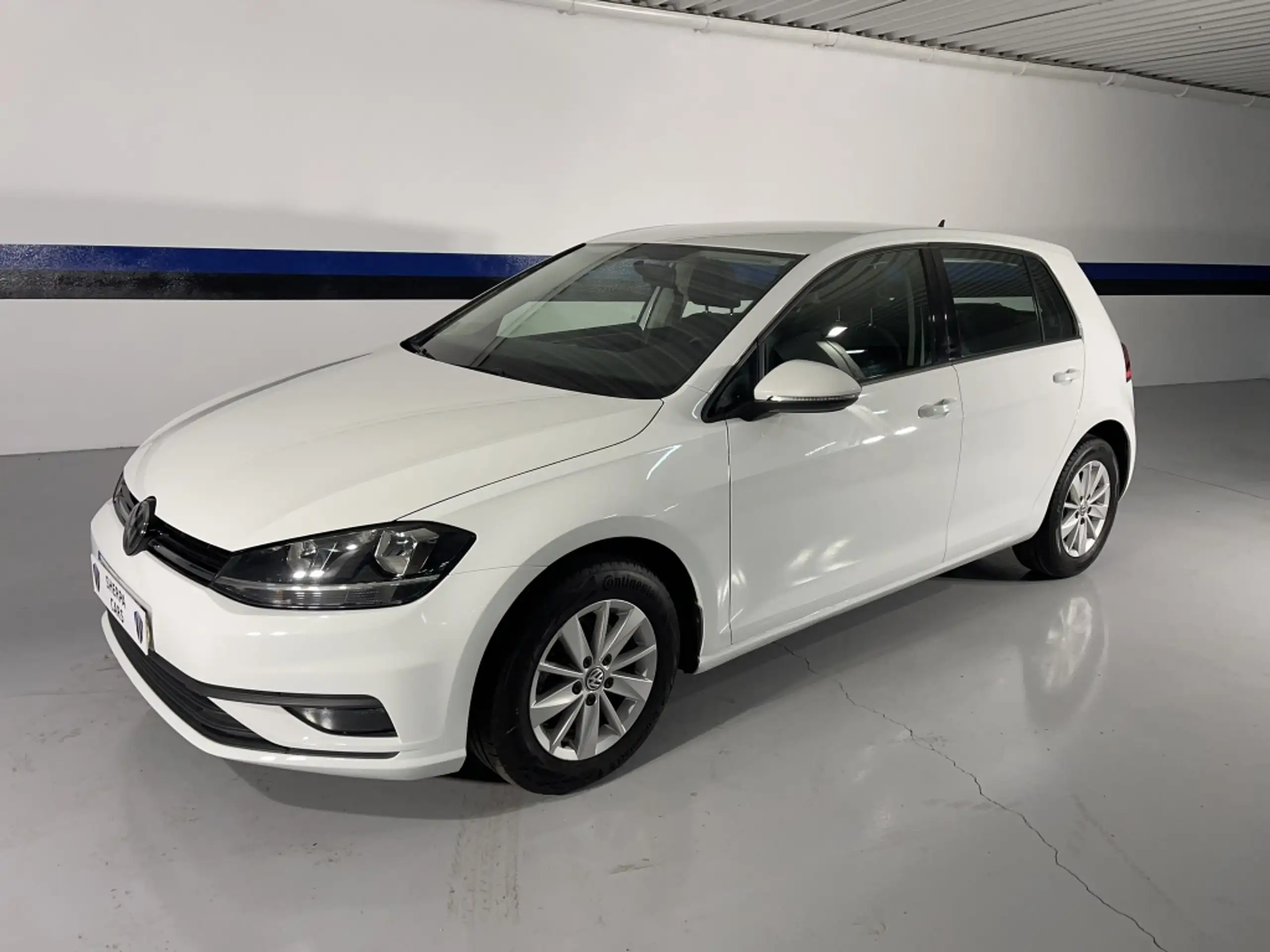 Volkswagen - Golf