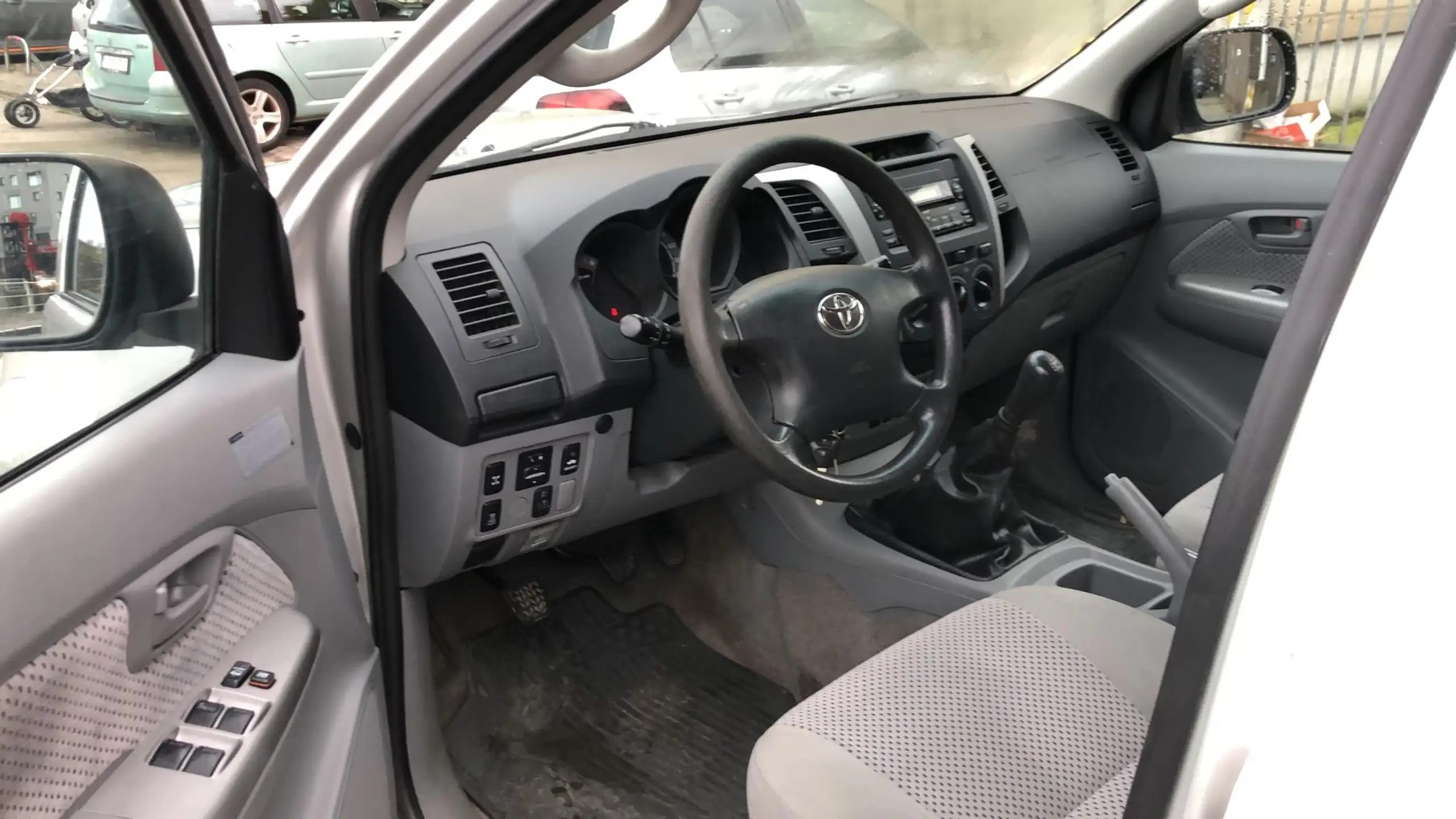 Toyota - Hilux