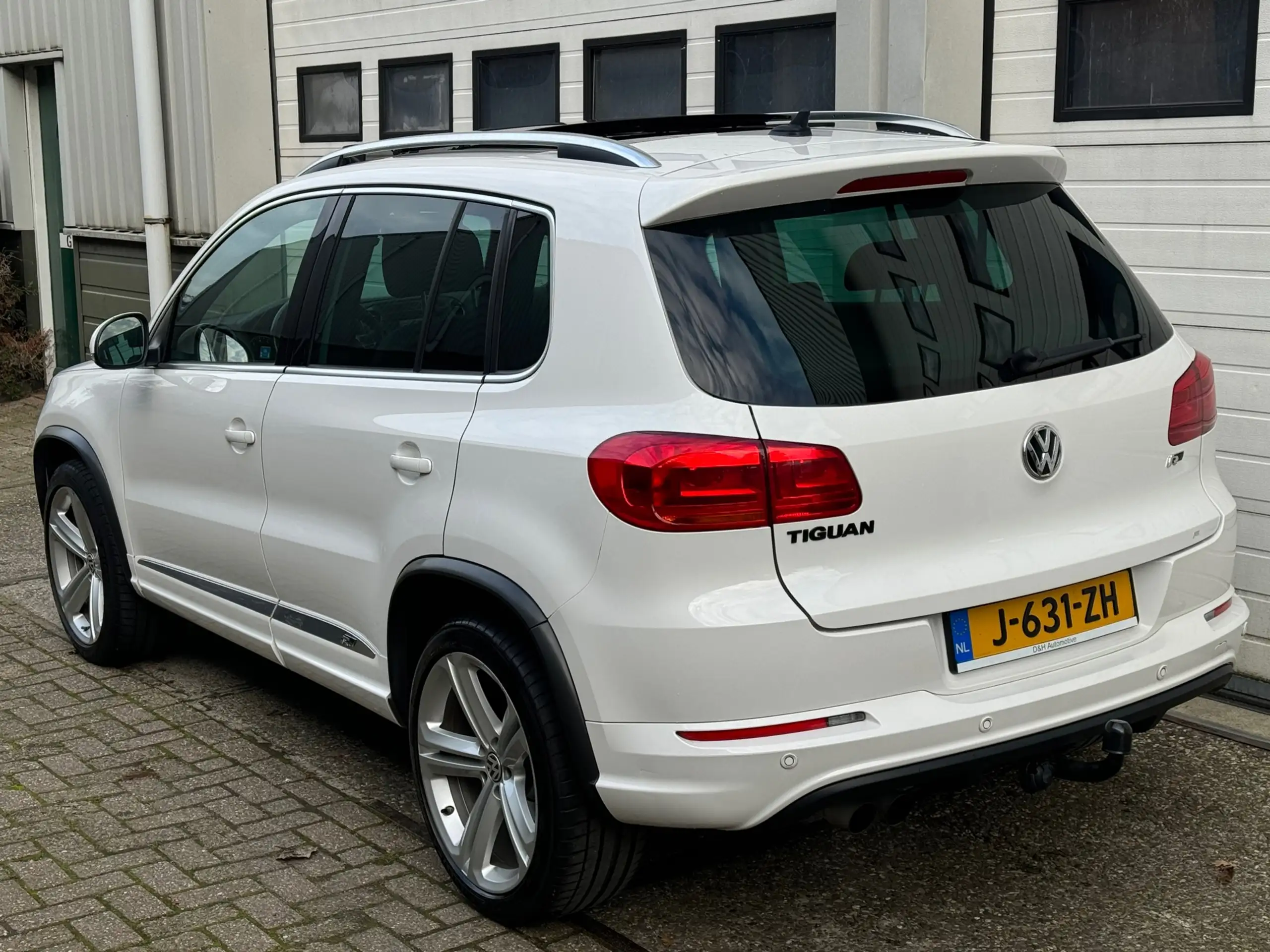 Volkswagen - Tiguan