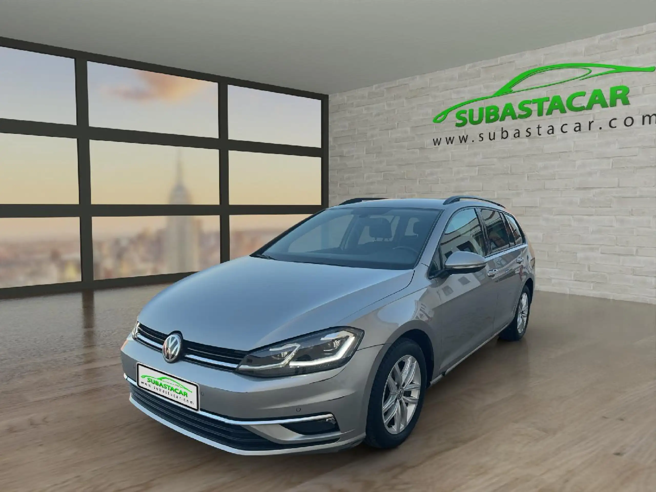 Volkswagen - Golf