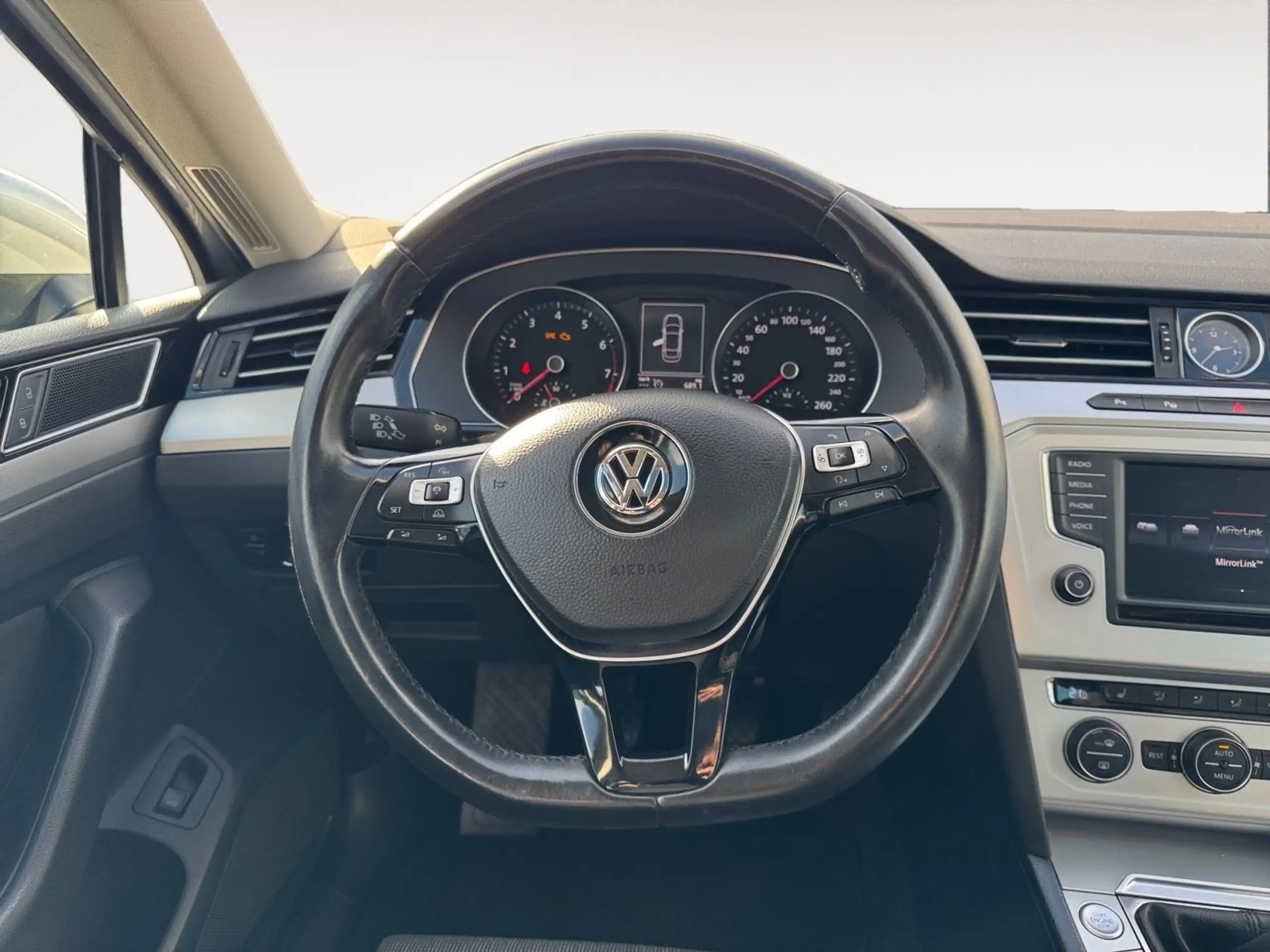 Volkswagen - Passat