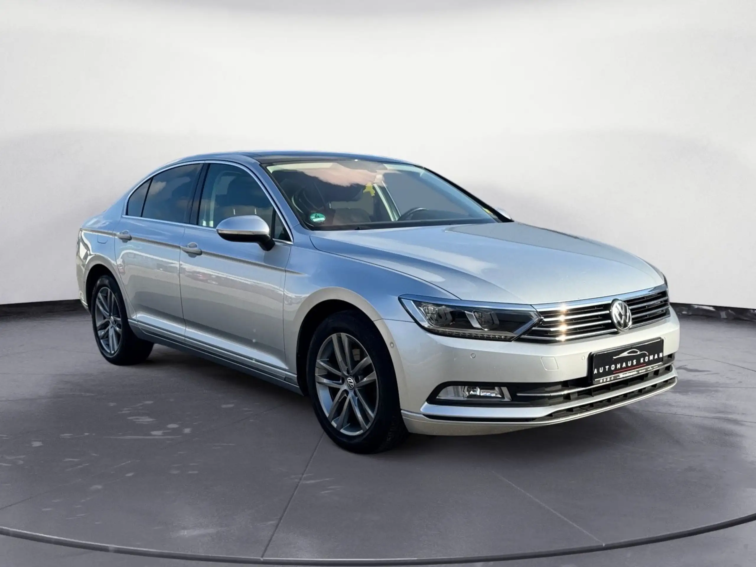 Volkswagen - Passat