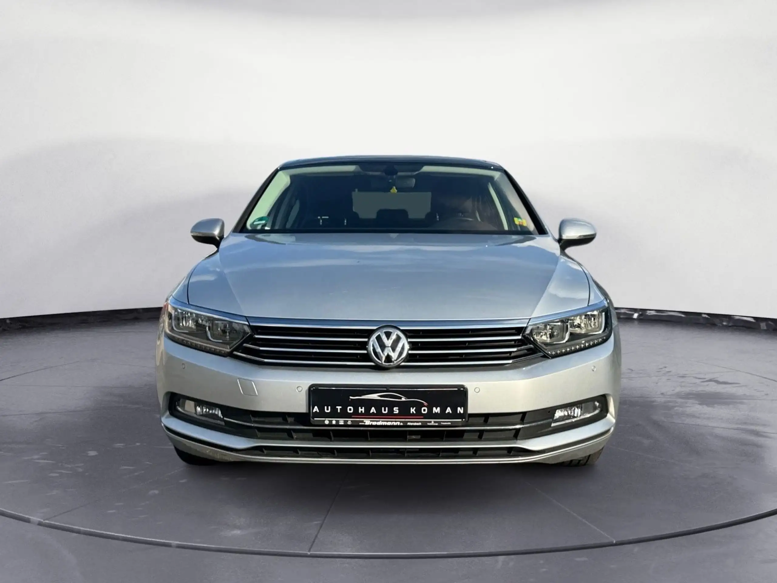 Volkswagen - Passat