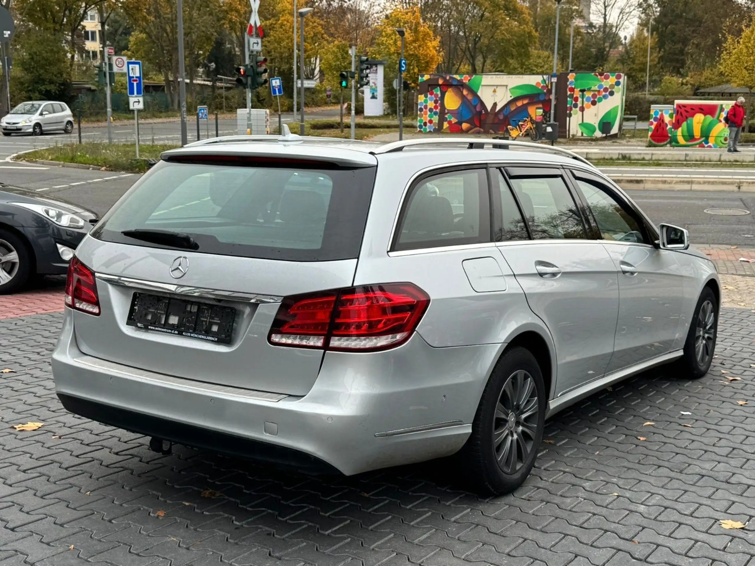 Mercedes-Benz - E 220